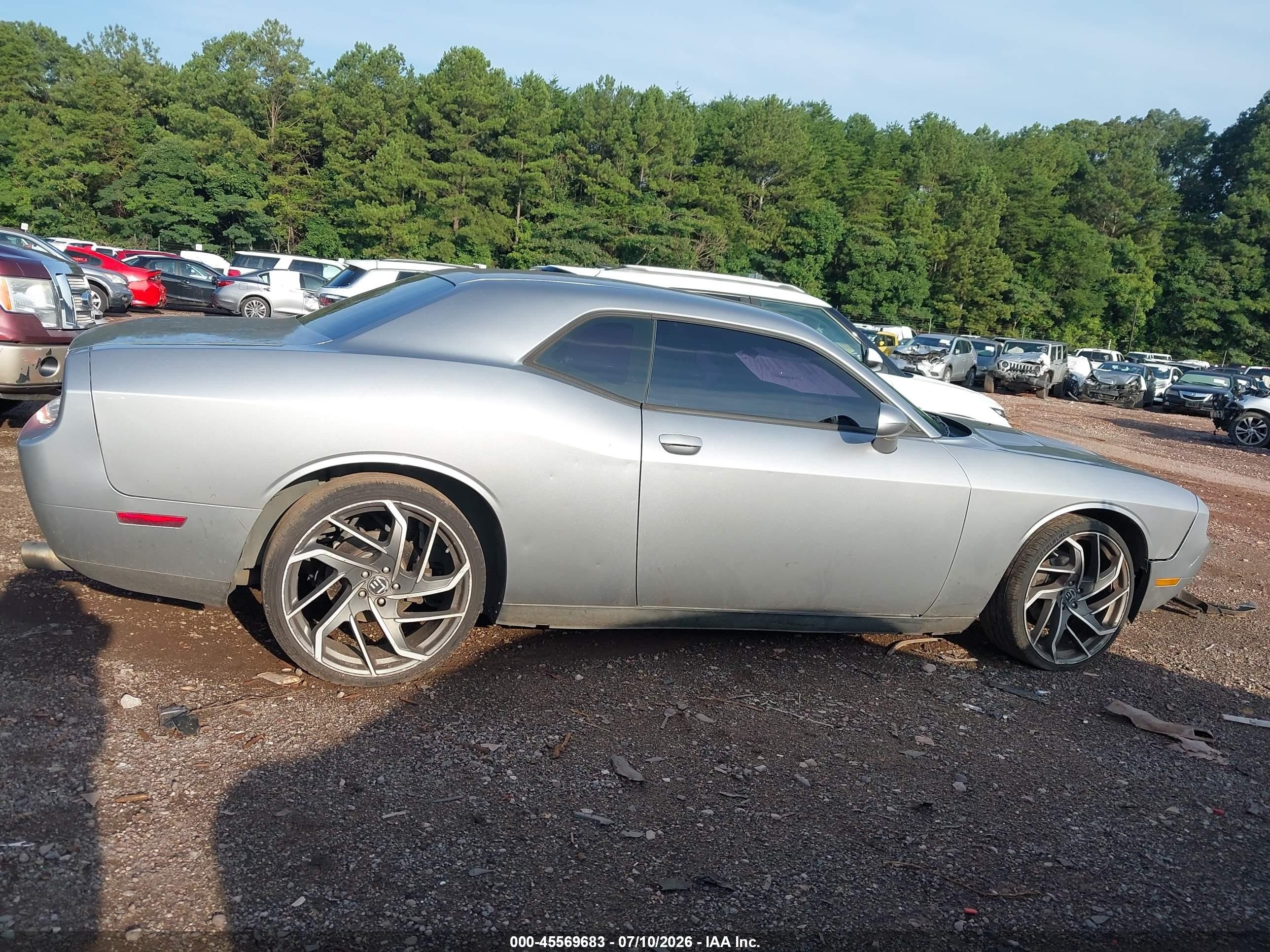 2013 Dodge Challenger Sxt Серебряный vin: 2C3CDYAG7DH569445