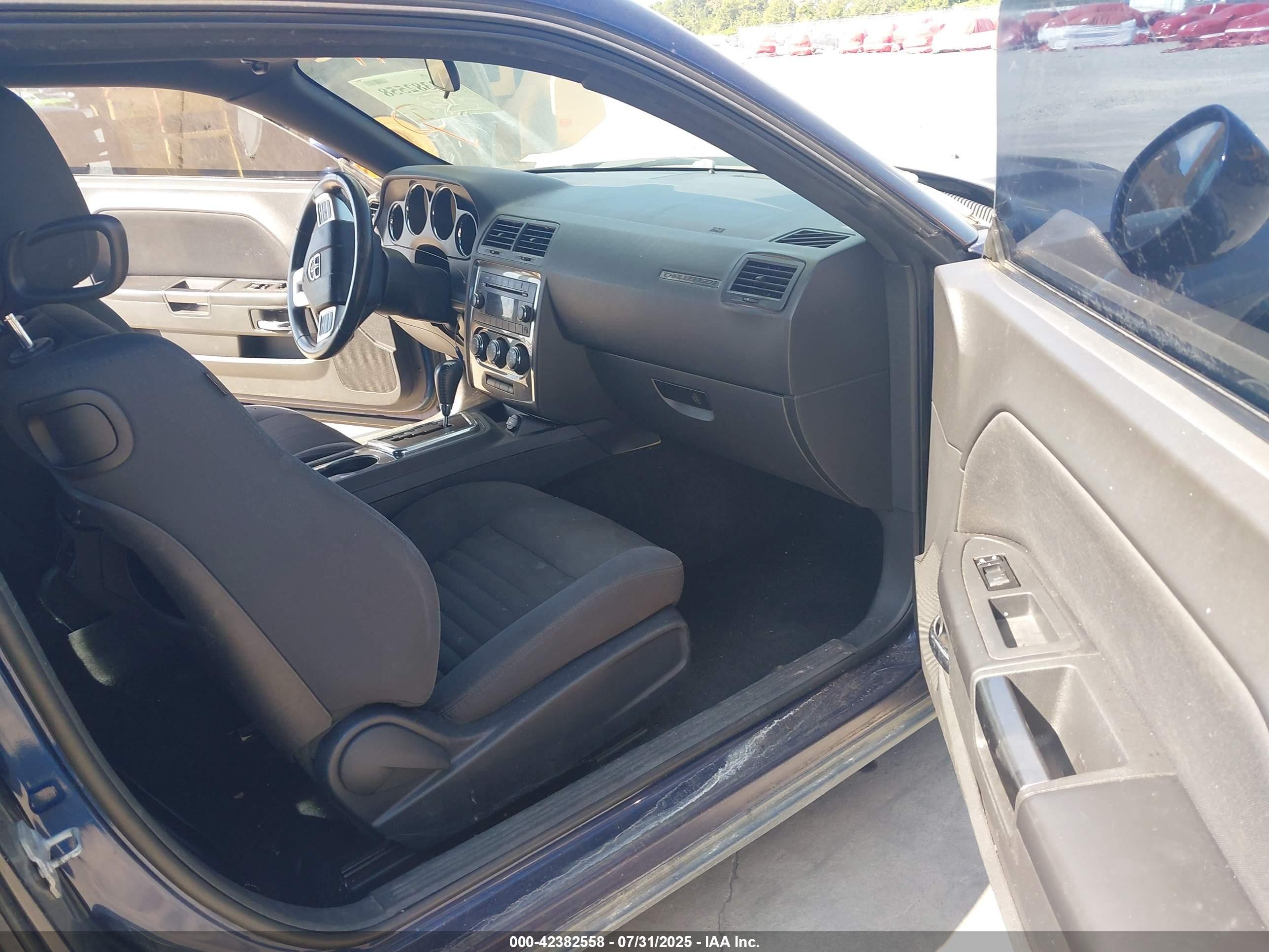 2013 Dodge Challenger Sxt vin: 2C3CDYAG7DH704987