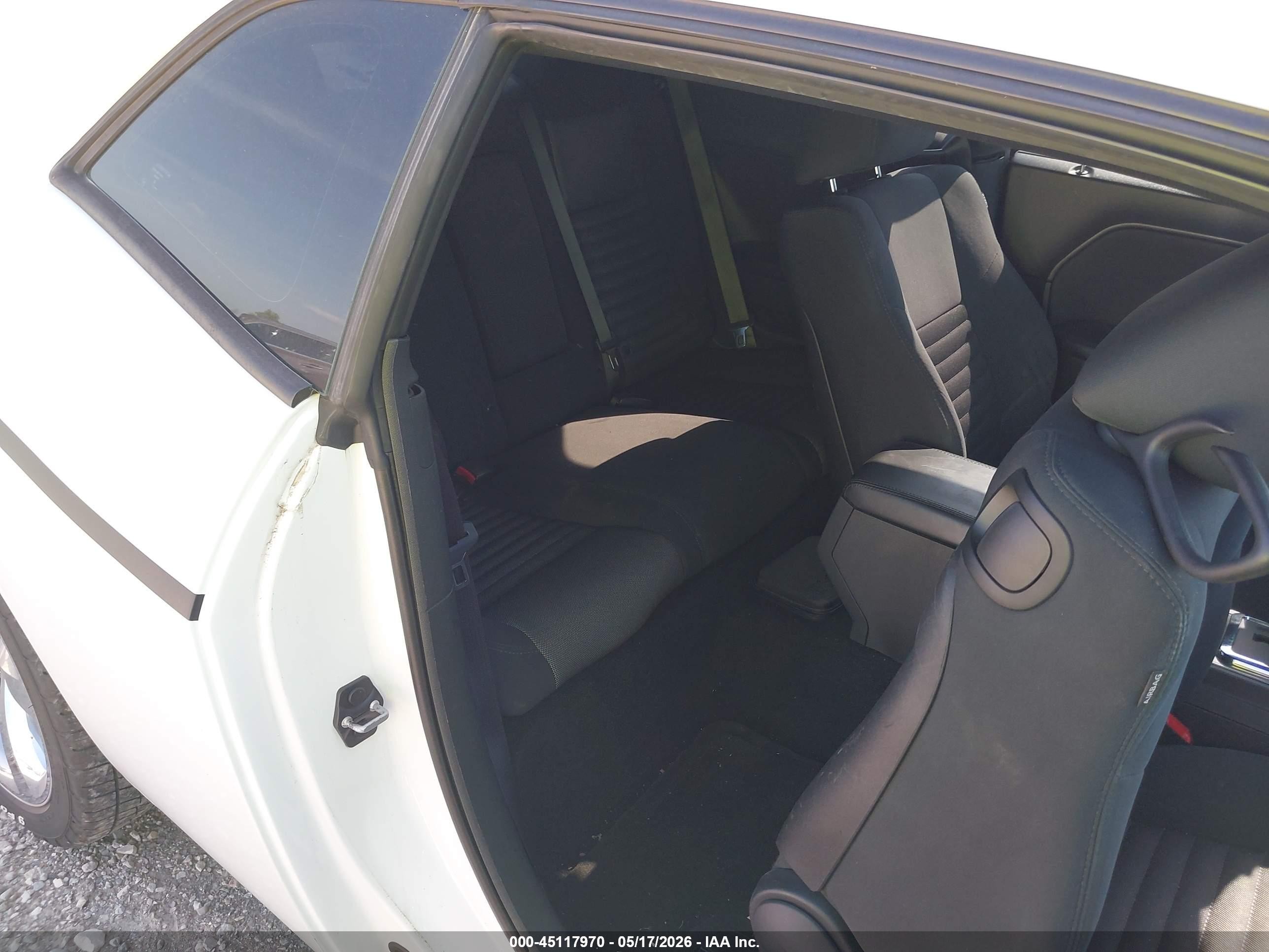 2014 Dodge Challenger Sxt White vin: 2C3CDYAG7EH177163