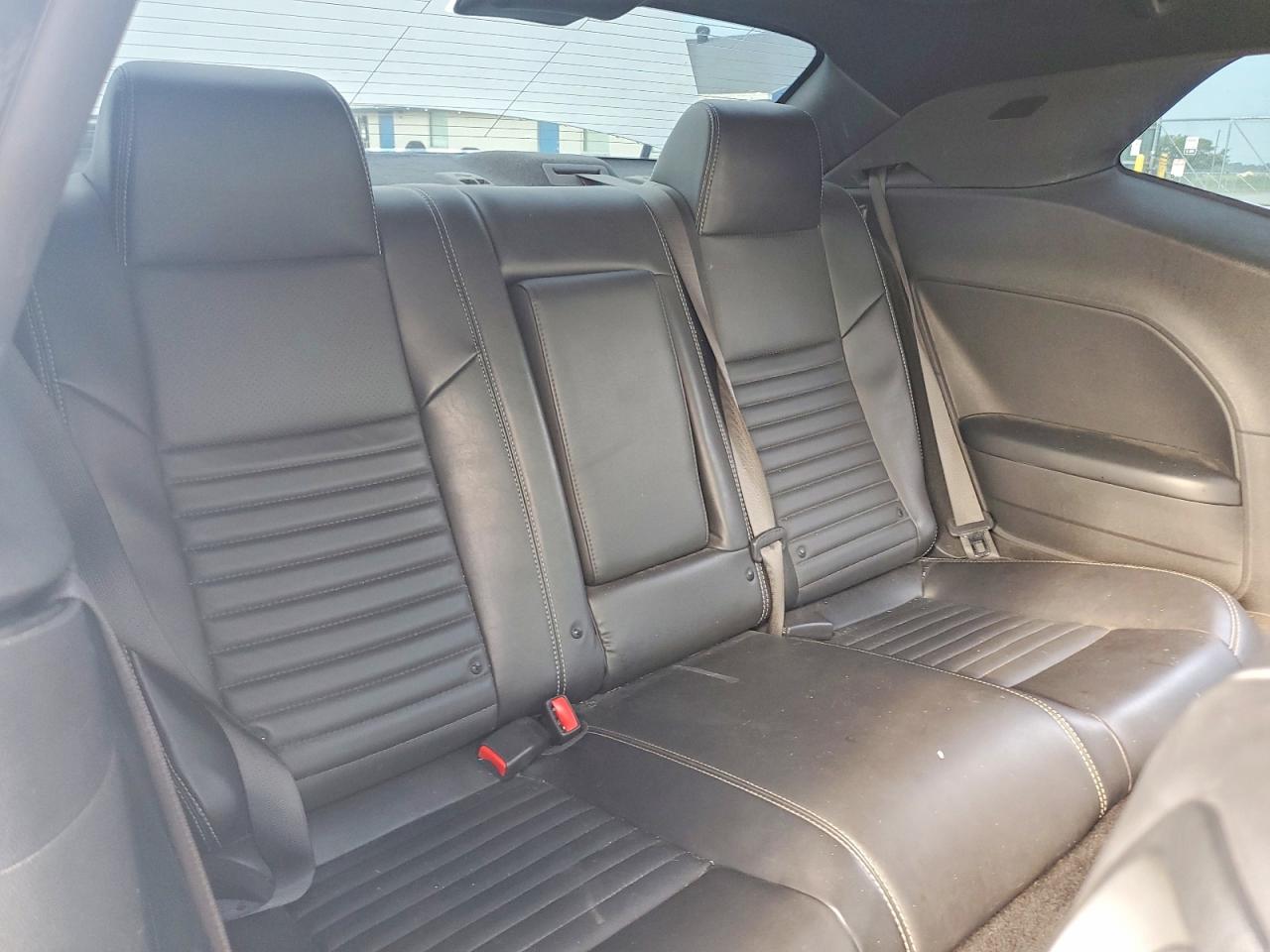 2014 Dodge Challenger Sxt White vin: 2C3CDYAG7EH209755