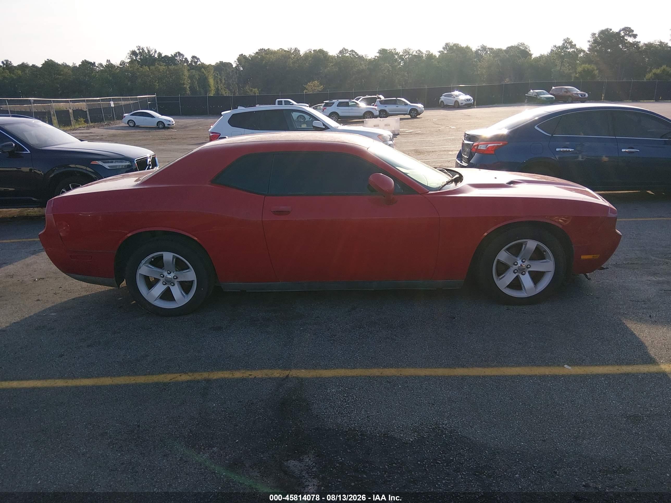 2013 Dodge Challenger Sxt Красный vin: 2C3CDYAG8DH549009