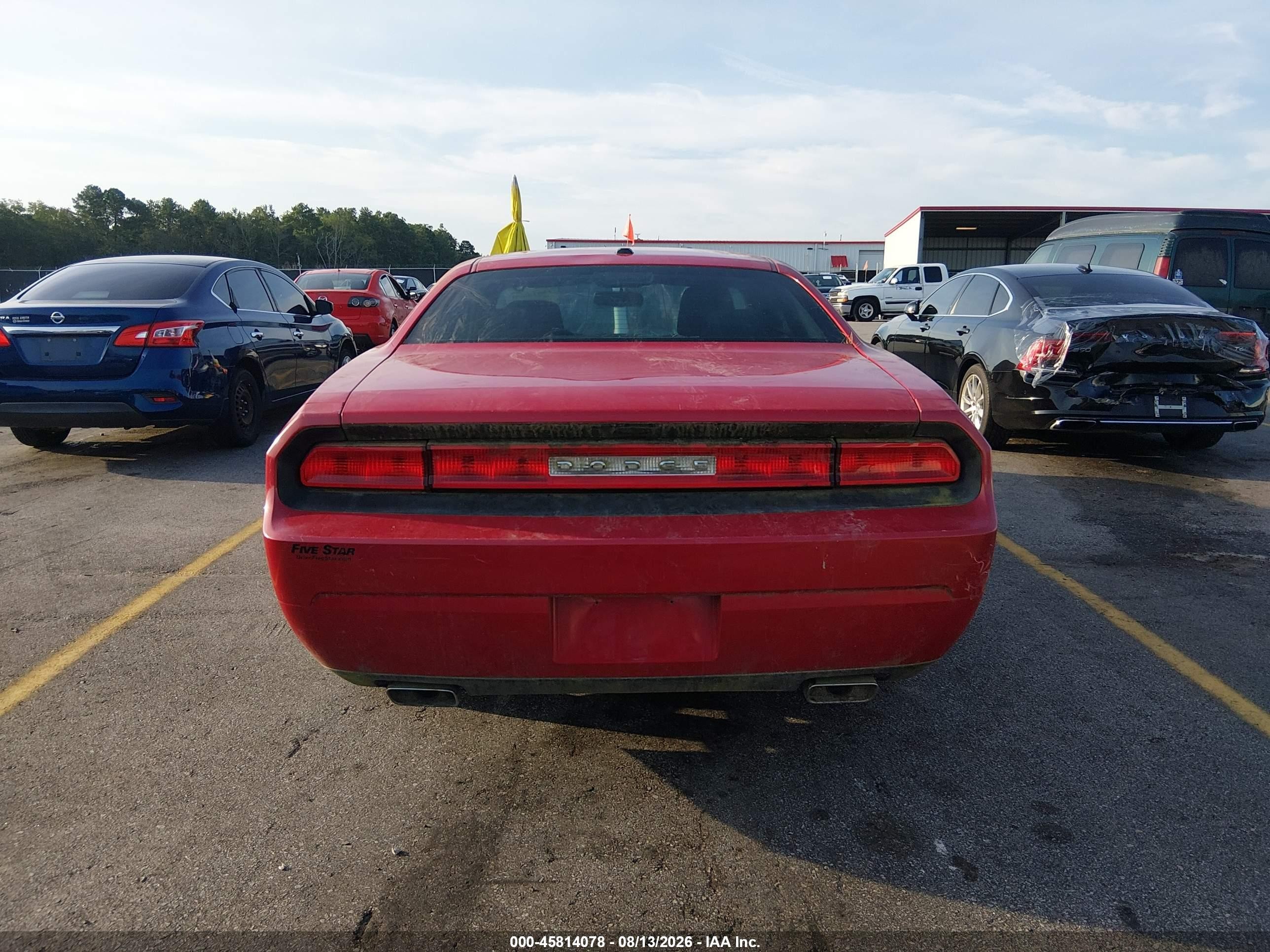 2013 Dodge Challenger Sxt Красный vin: 2C3CDYAG8DH549009