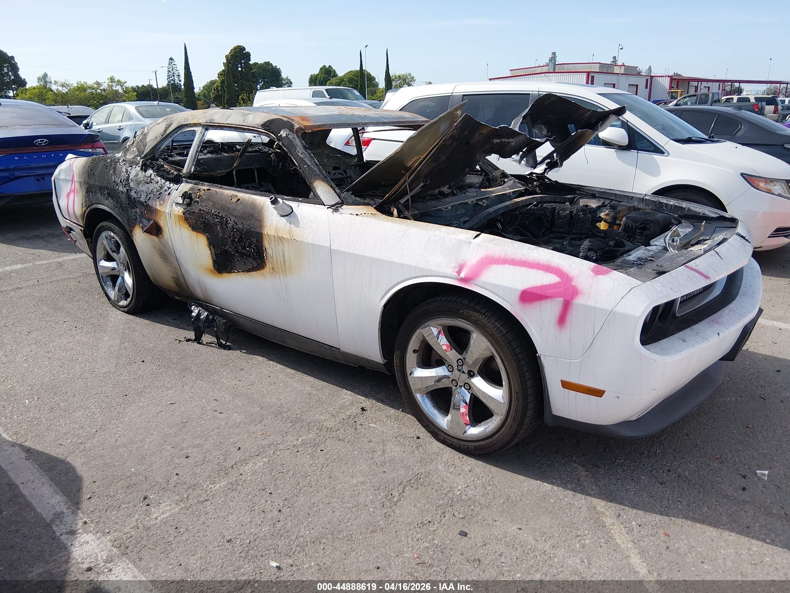 2013 Dodge Challenger Sxt White vin: 2C3CDYAG8DH617633