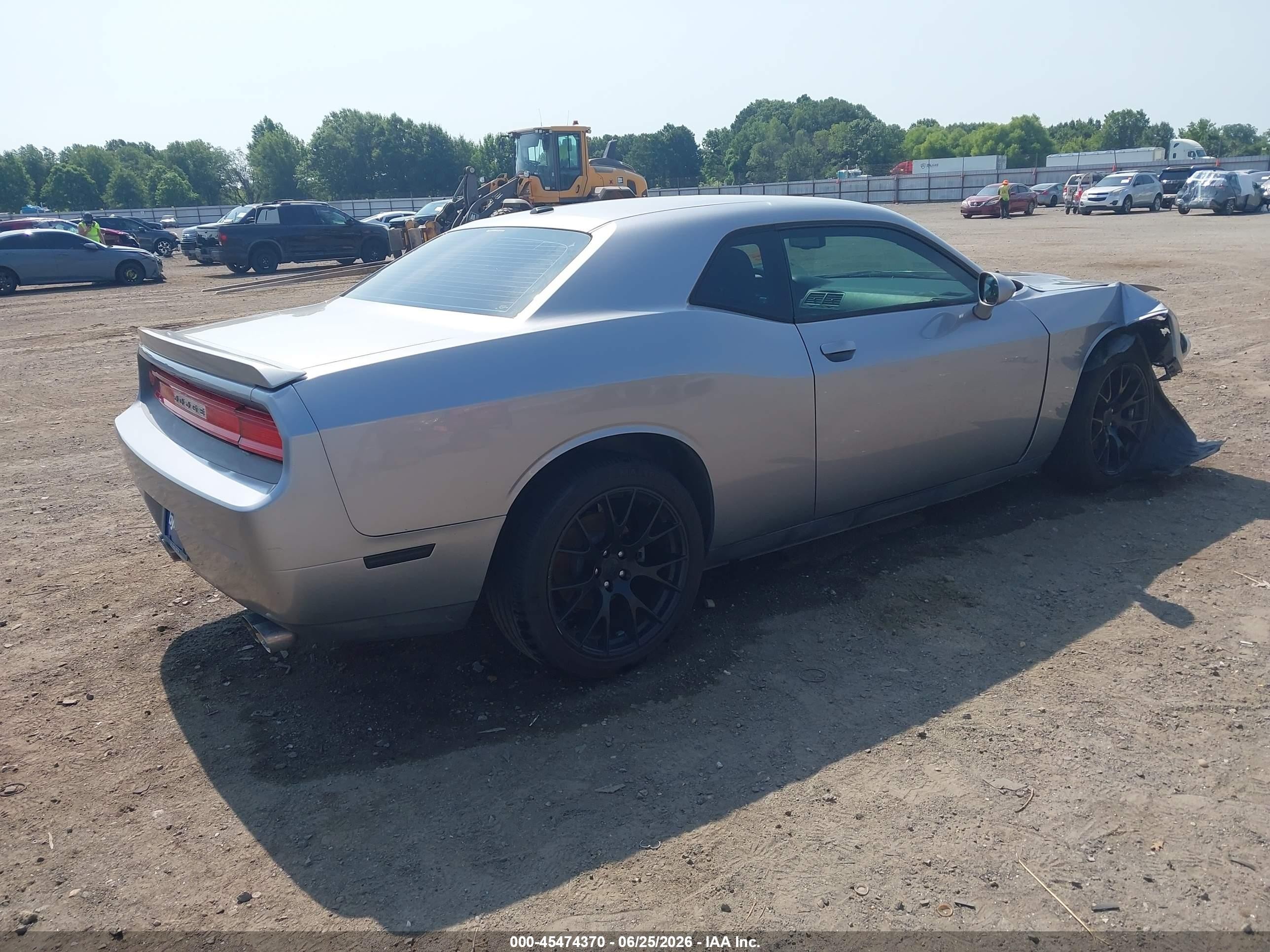 2013 Dodge Challenger Sxt Silver vin: 2C3CDYAG8DH651815