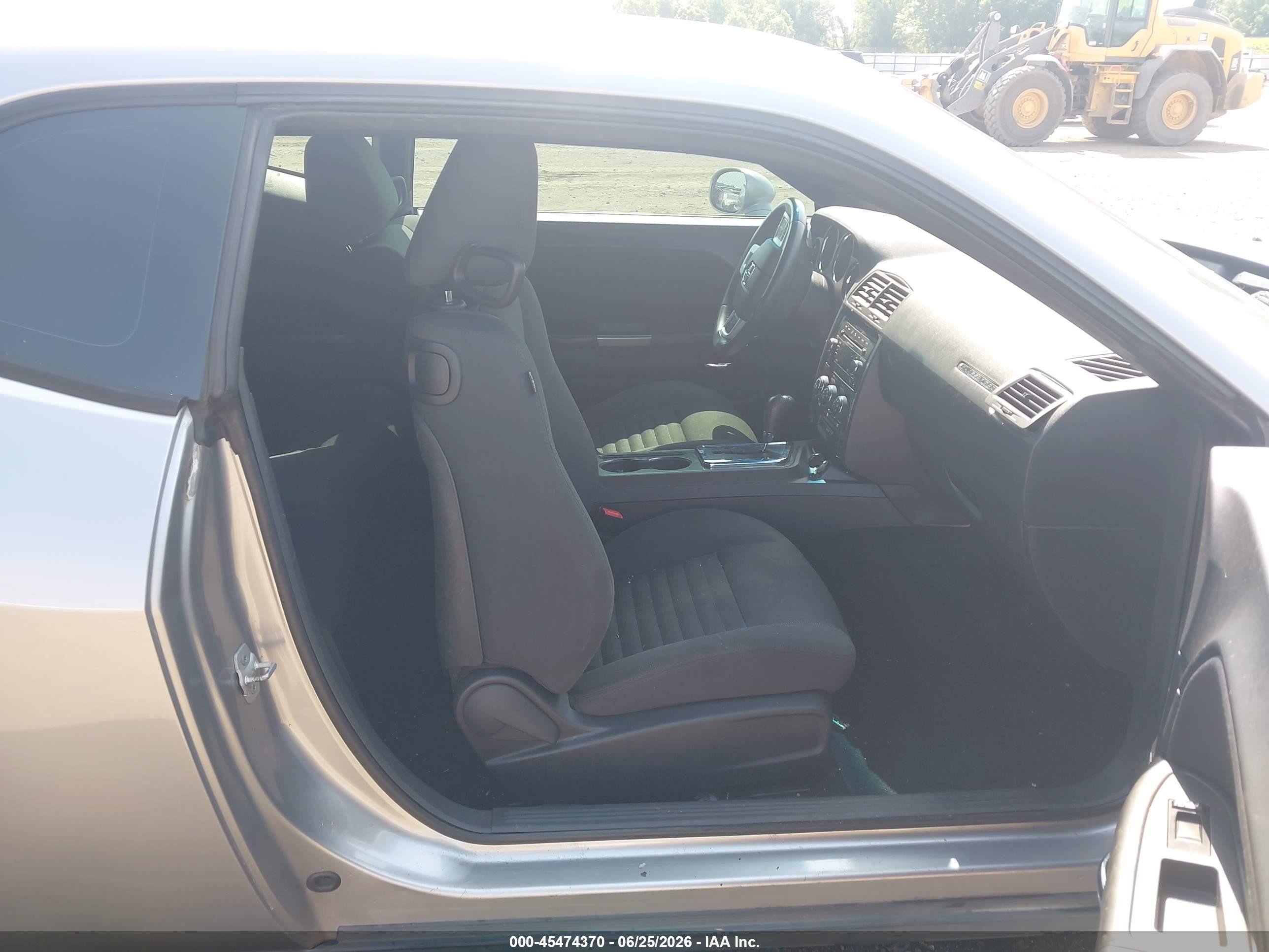 2013 Dodge Challenger Sxt Silver vin: 2C3CDYAG8DH651815