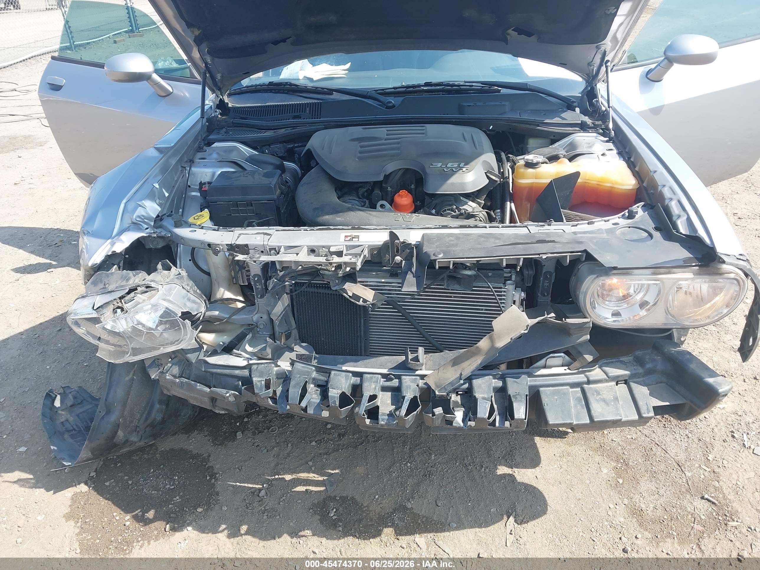 2013 Dodge Challenger Sxt Silver vin: 2C3CDYAG8DH651815
