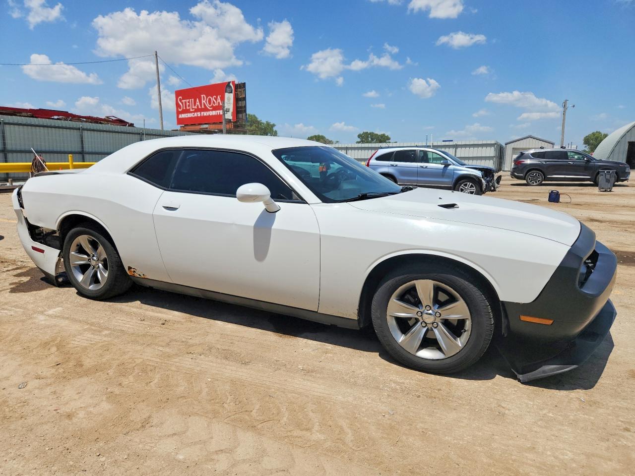 2013 Dodge Challenger Sxt White vin: 2C3CDYAG8DH693756