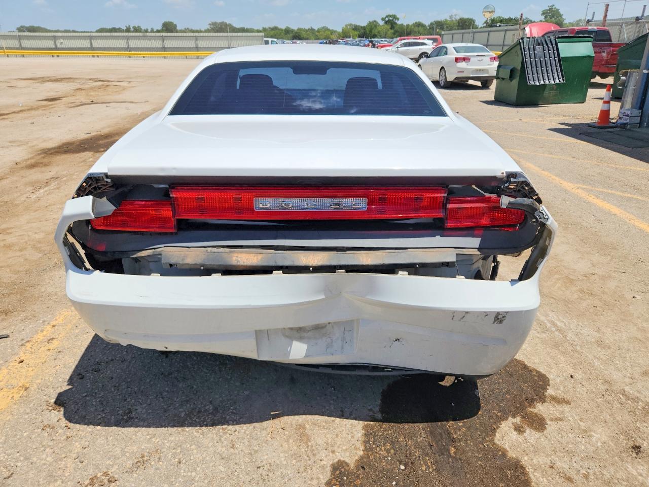 2013 Dodge Challenger Sxt White vin: 2C3CDYAG8DH693756