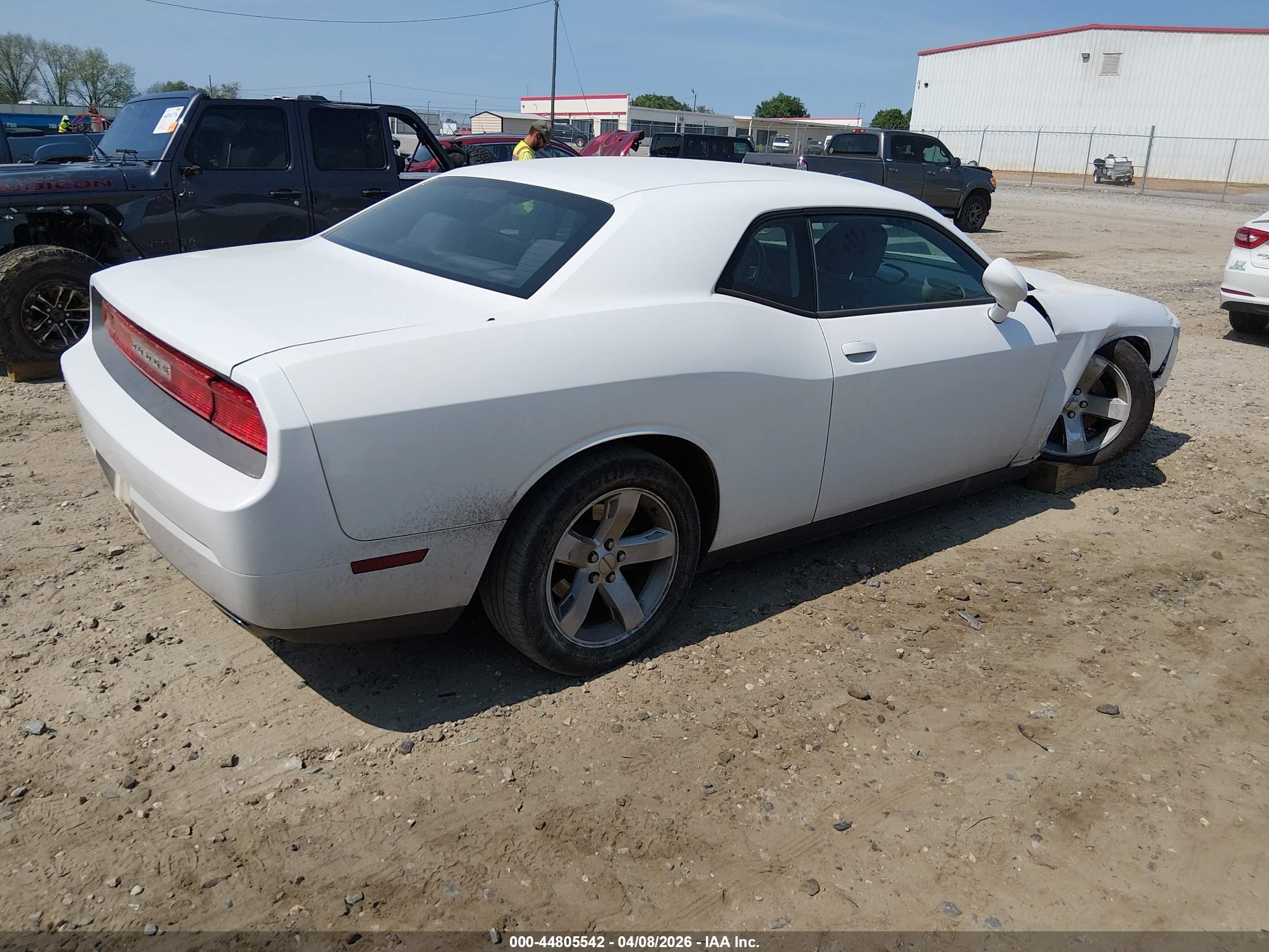 2013 Dodge Challenger Sxt White vin: 2C3CDYAG8DH729011