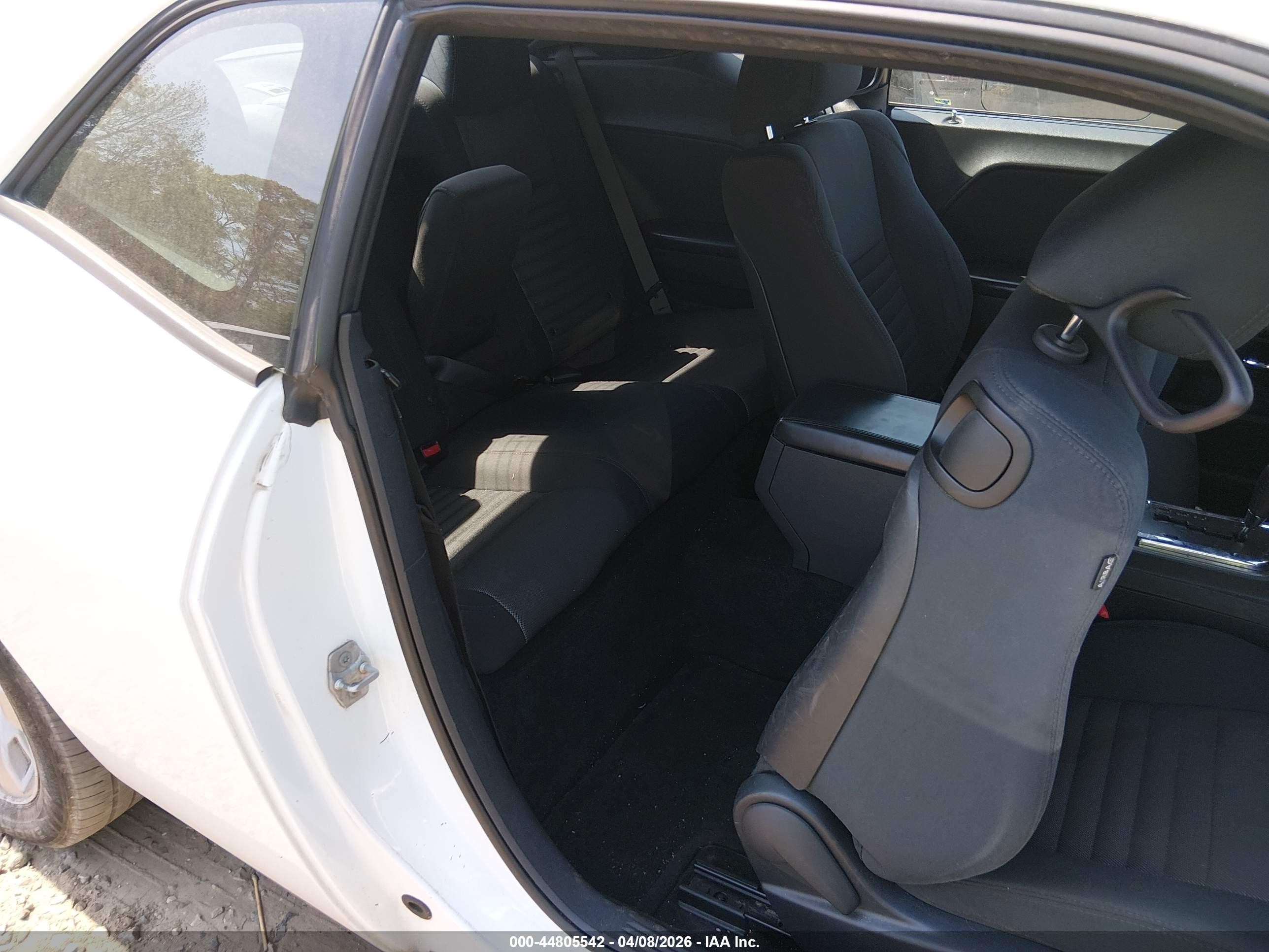 2013 Dodge Challenger Sxt White vin: 2C3CDYAG8DH729011