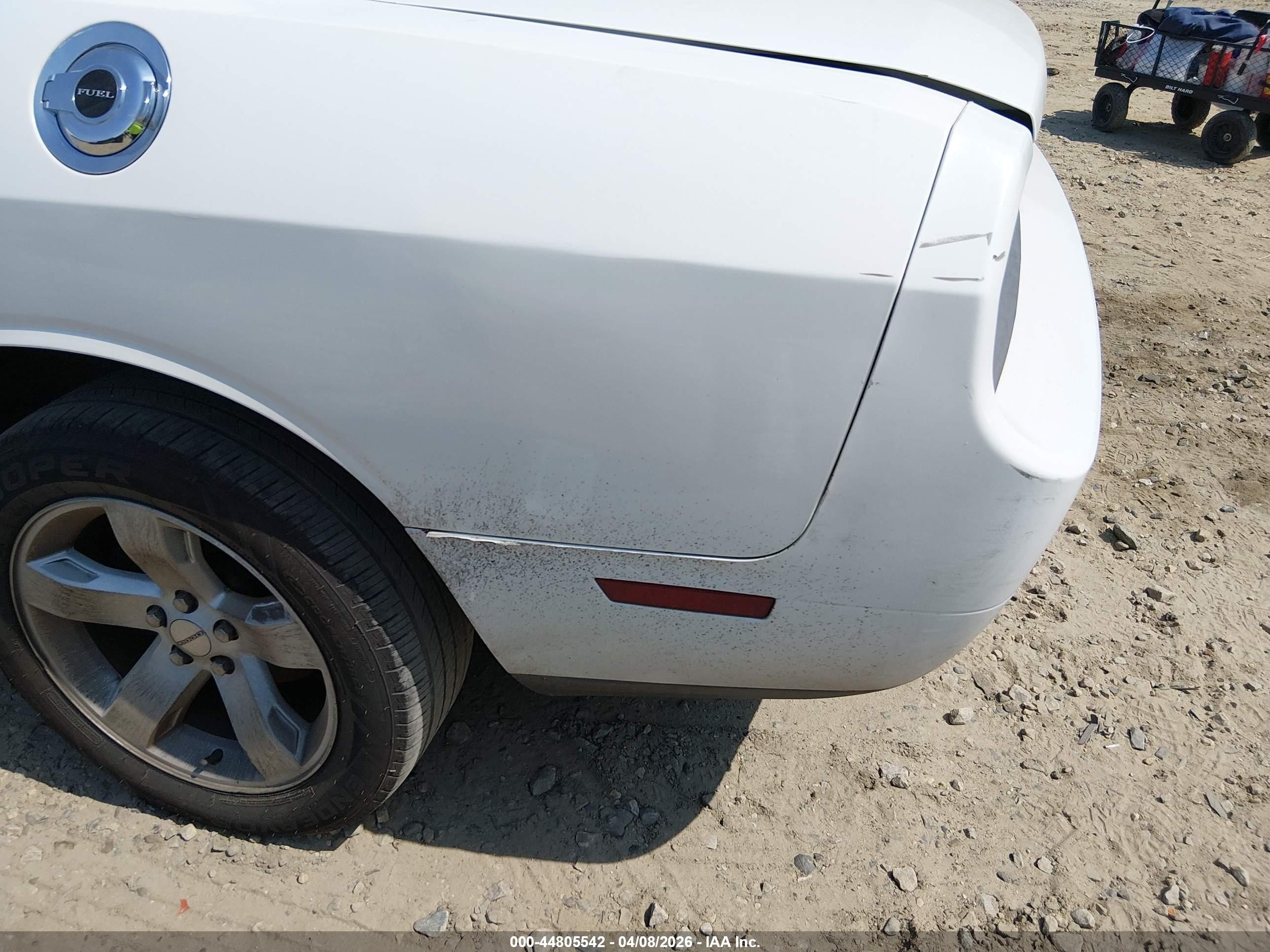2013 Dodge Challenger Sxt White vin: 2C3CDYAG8DH729011