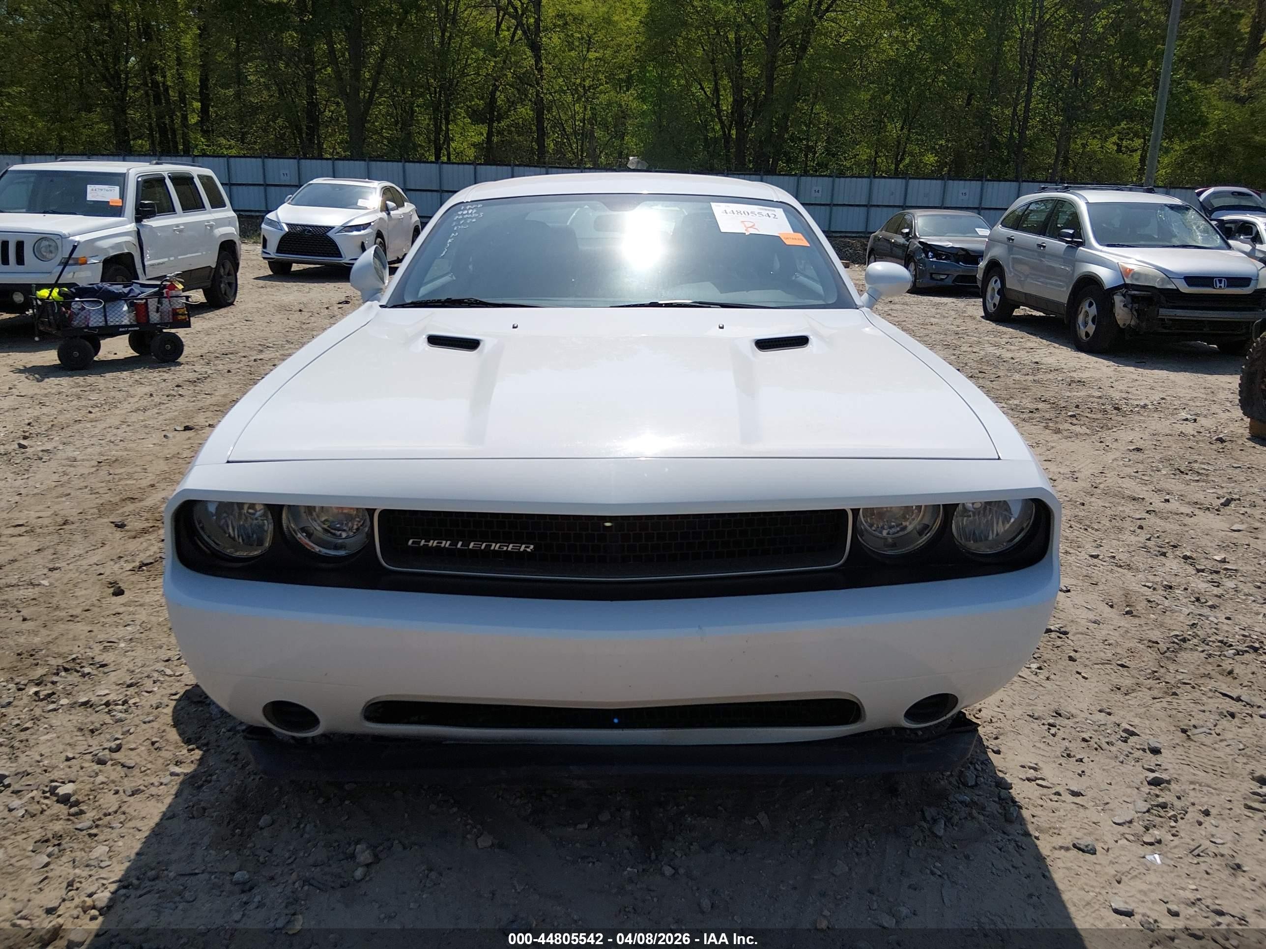 2013 Dodge Challenger Sxt White vin: 2C3CDYAG8DH729011