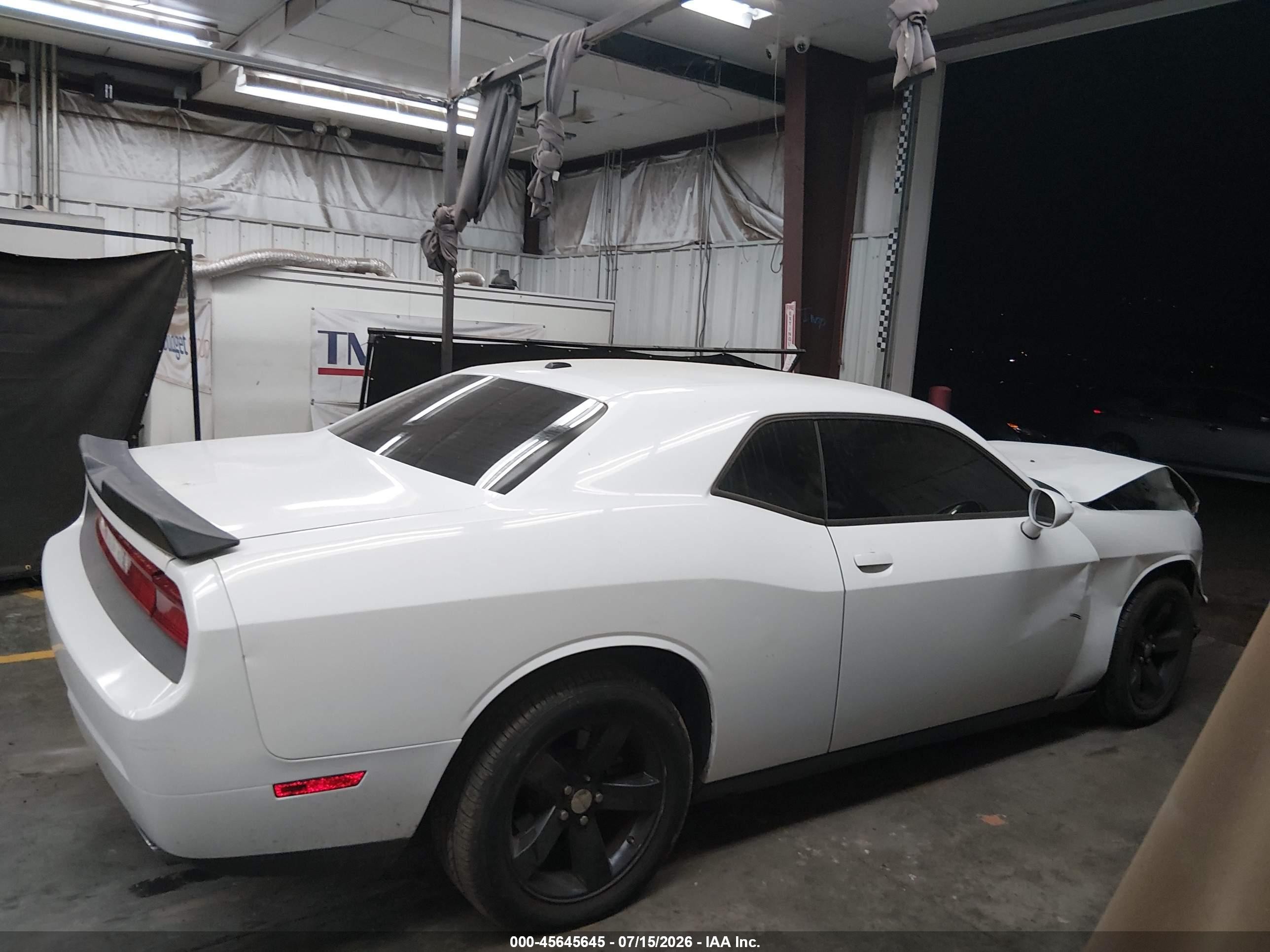 2013 Dodge Challenger Sxt White vin: 2C3CDYAG9DH501048
