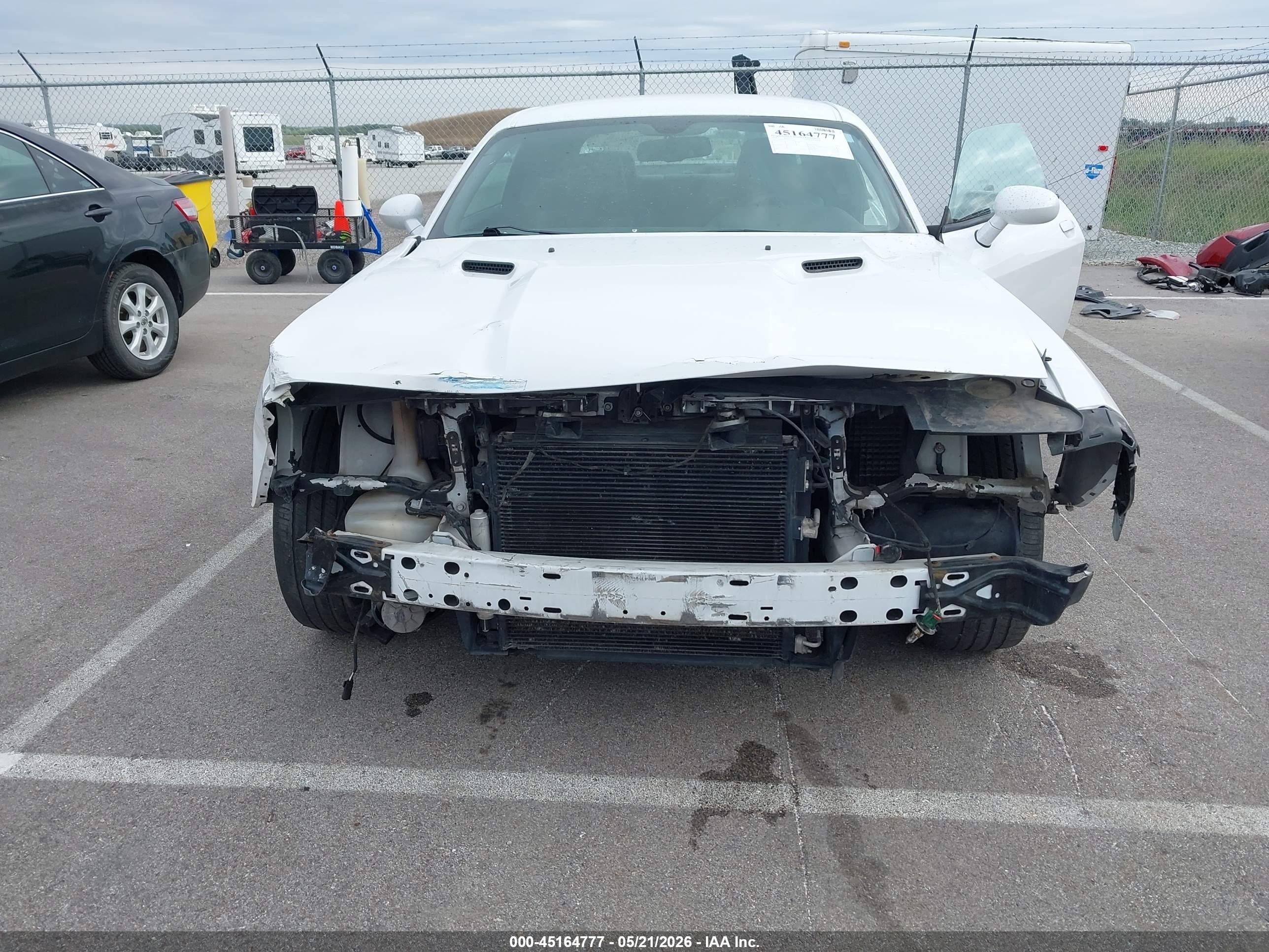 2013 Dodge Challenger Sxt Plus White vin: 2C3CDYAG9DH591401
