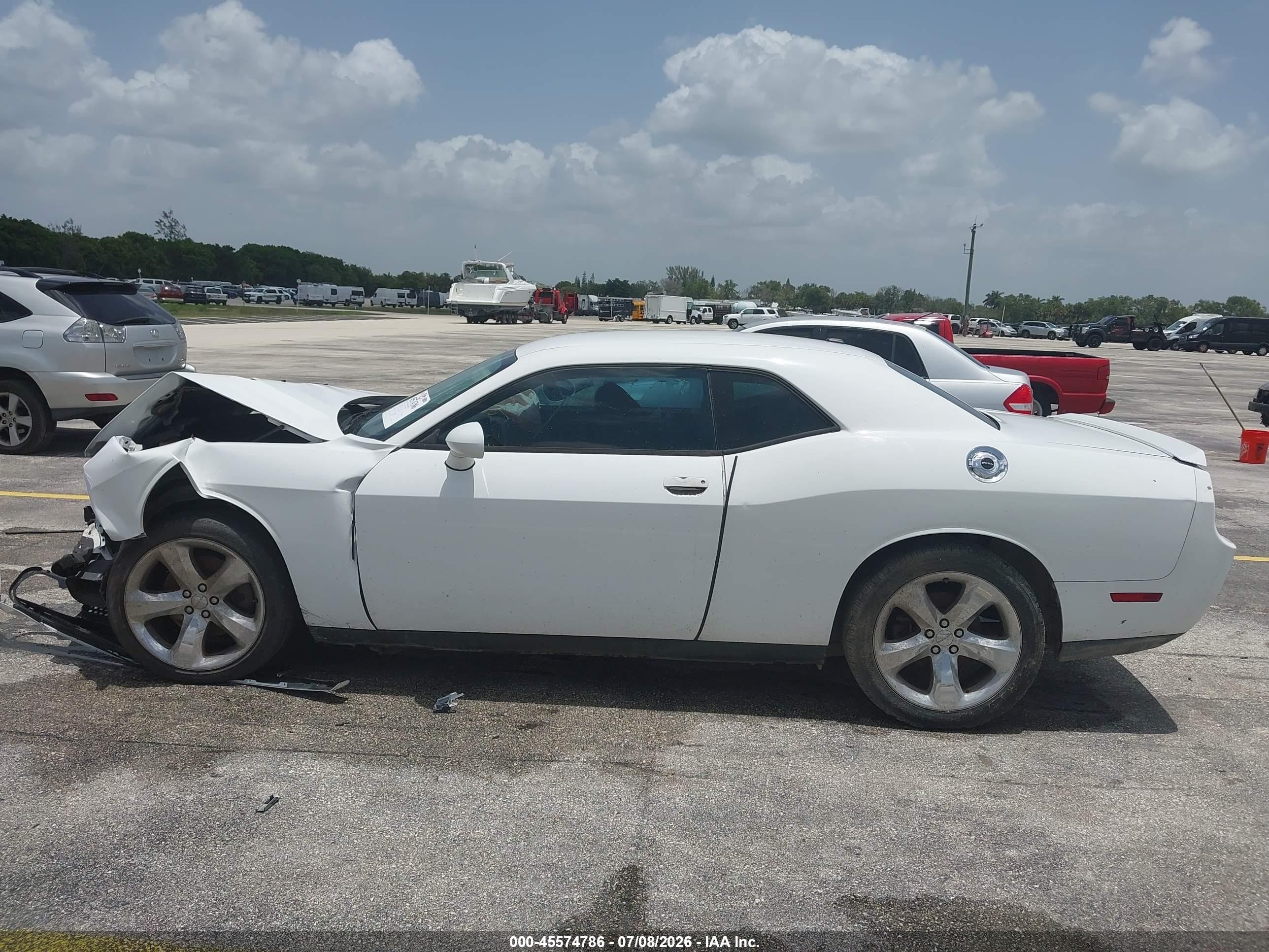 2014 Dodge Challenger Sxt White vin: 2C3CDYAG9EH101458