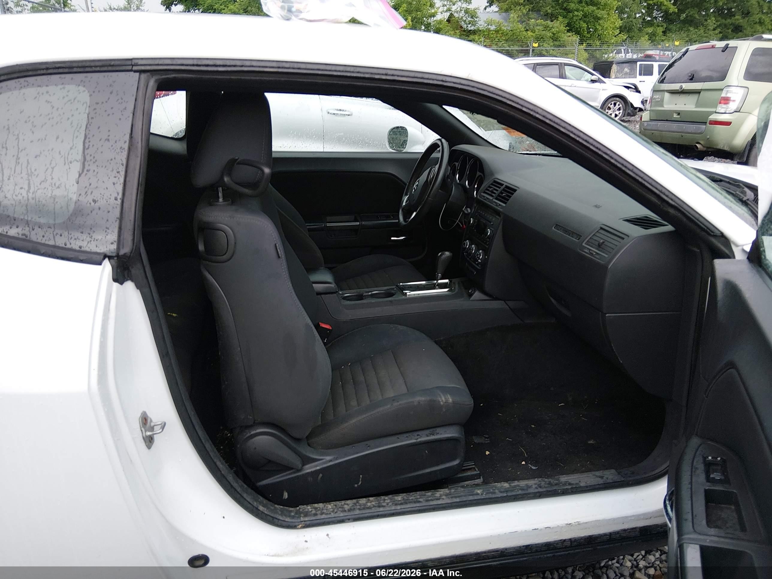 2014 Dodge Challenger Sxt White vin: 2C3CDYAG9EH110600