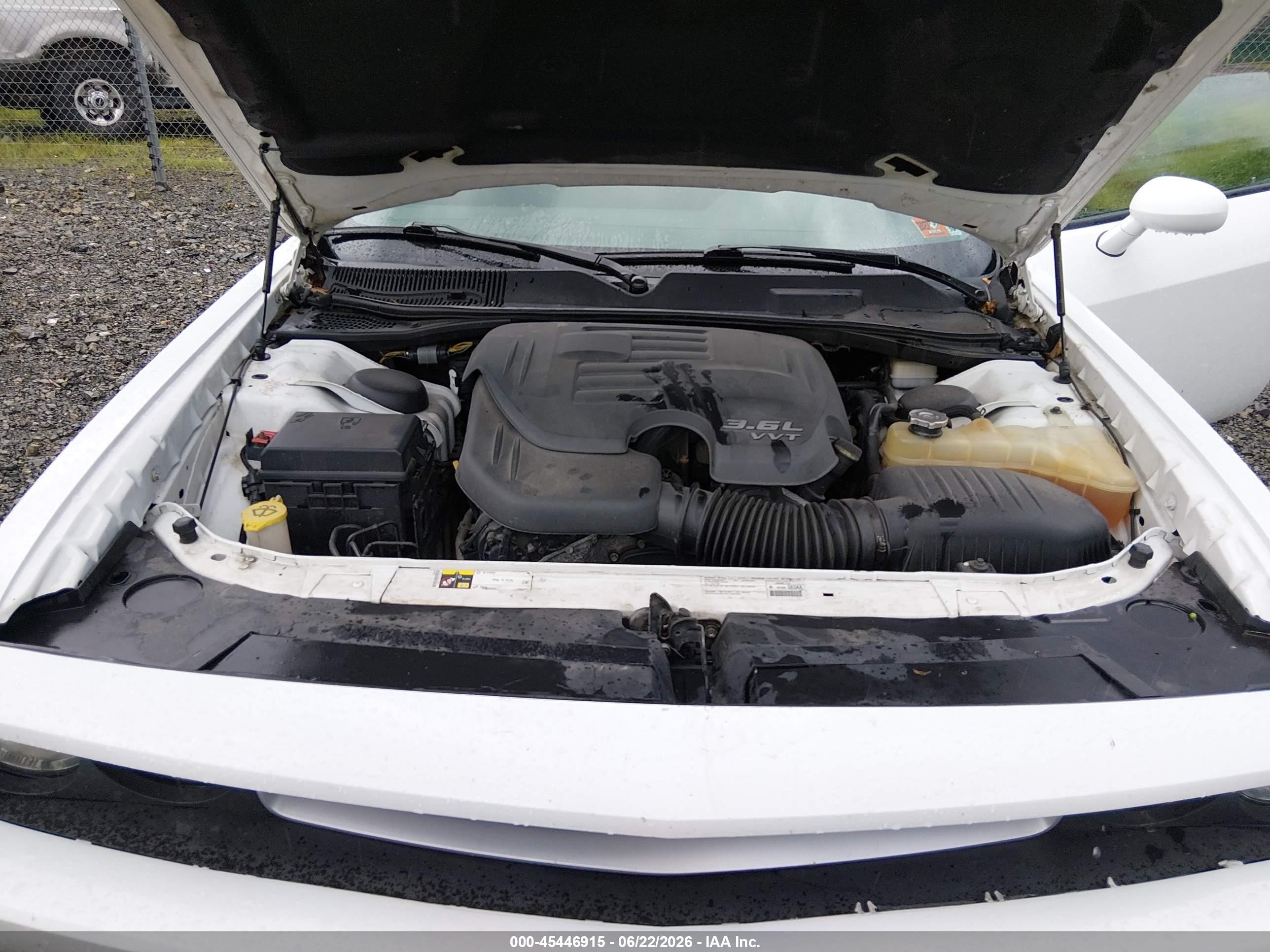 2014 Dodge Challenger Sxt White vin: 2C3CDYAG9EH110600