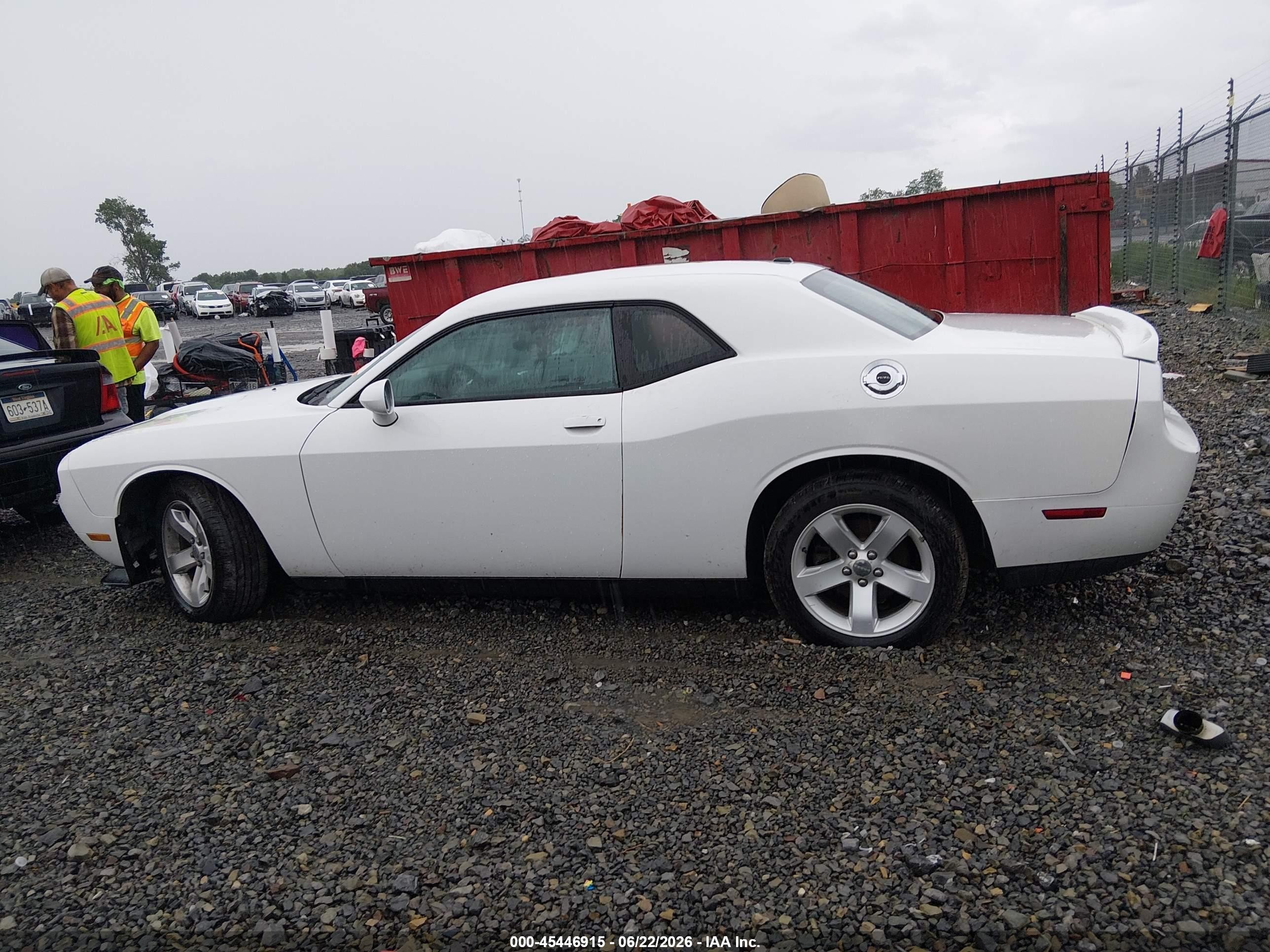 2014 Dodge Challenger Sxt White vin: 2C3CDYAG9EH110600