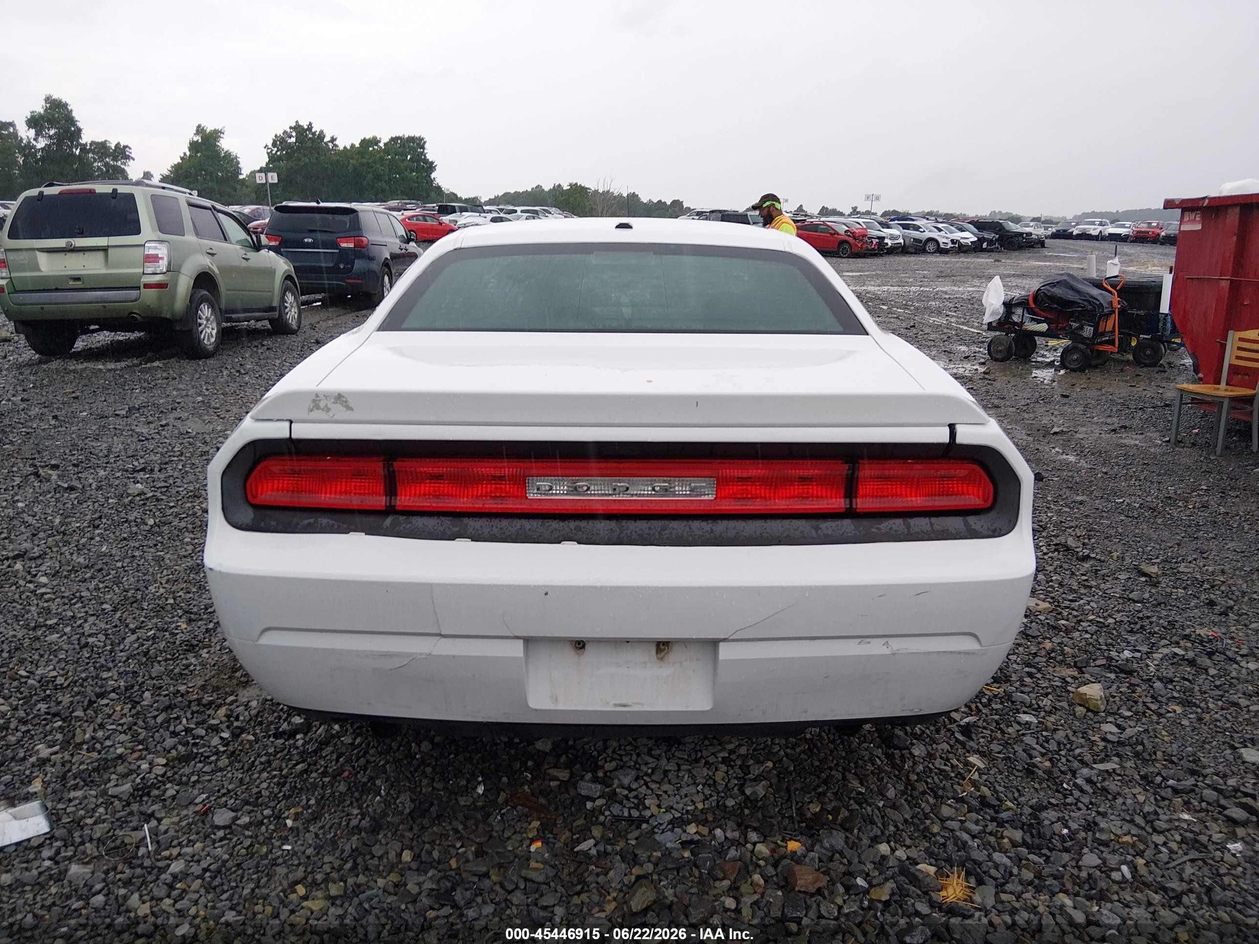 2014 Dodge Challenger Sxt White vin: 2C3CDYAG9EH110600