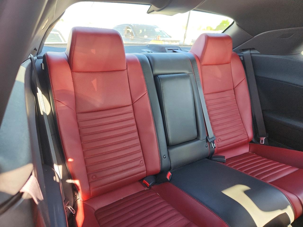 2013 Dodge Challenger Sxt White vin: 2C3CDYAGXDH579144