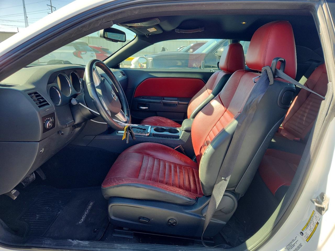 2013 Dodge Challenger Sxt White vin: 2C3CDYAGXDH579144