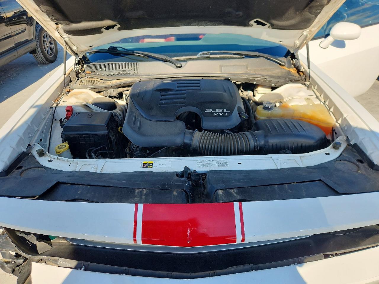 2013 Dodge Challenger Sxt White vin: 2C3CDYAGXDH579144
