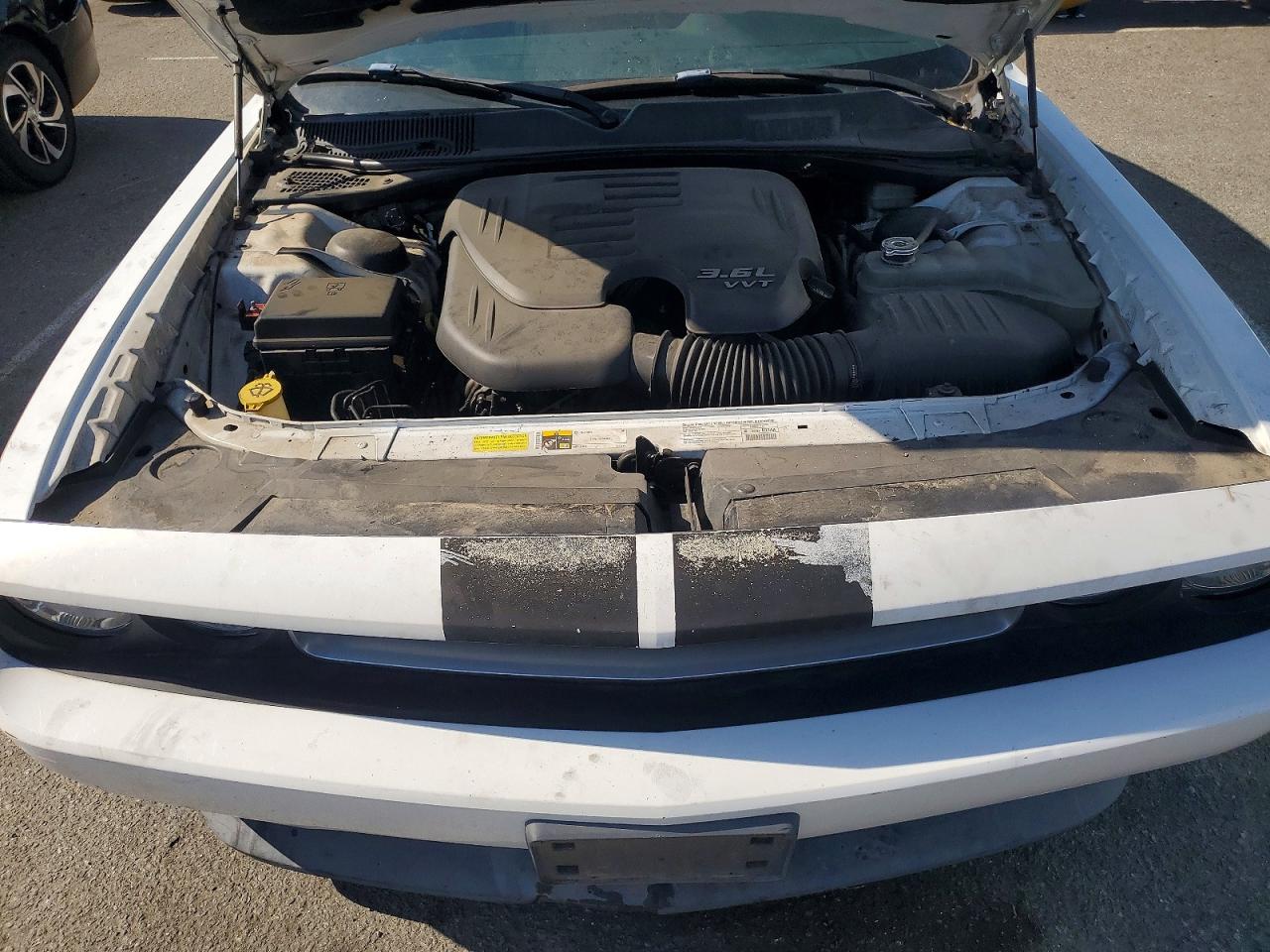 2013 Dodge Challenger Sxt White vin: 2C3CDYAGXDH649371
