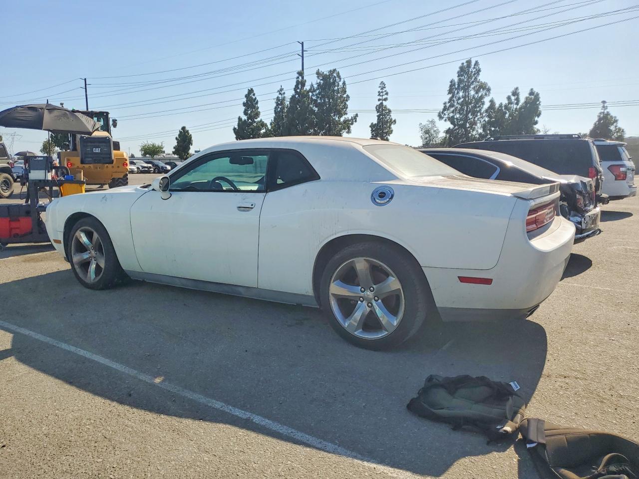 2013 Dodge Challenger Sxt White vin: 2C3CDYAGXDH649371