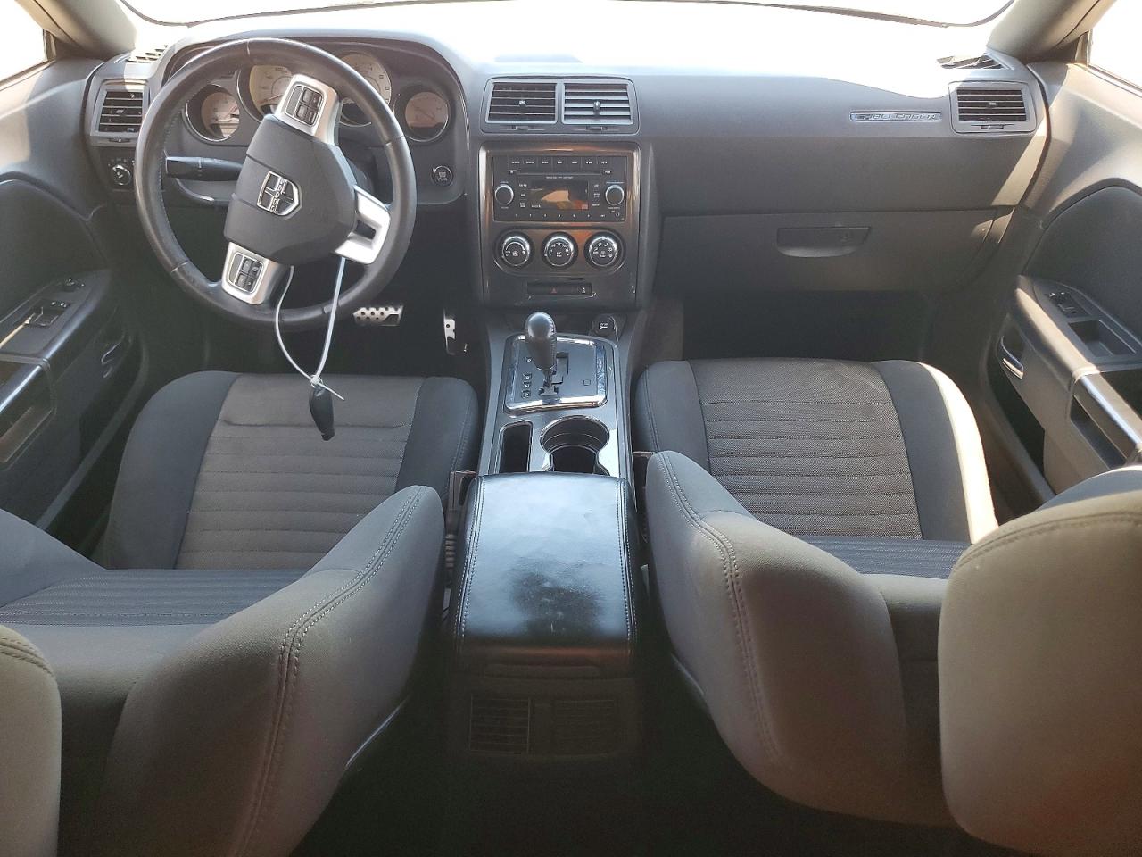 2014 Dodge Challenger Sxt White vin: 2C3CDYAGXEH195396