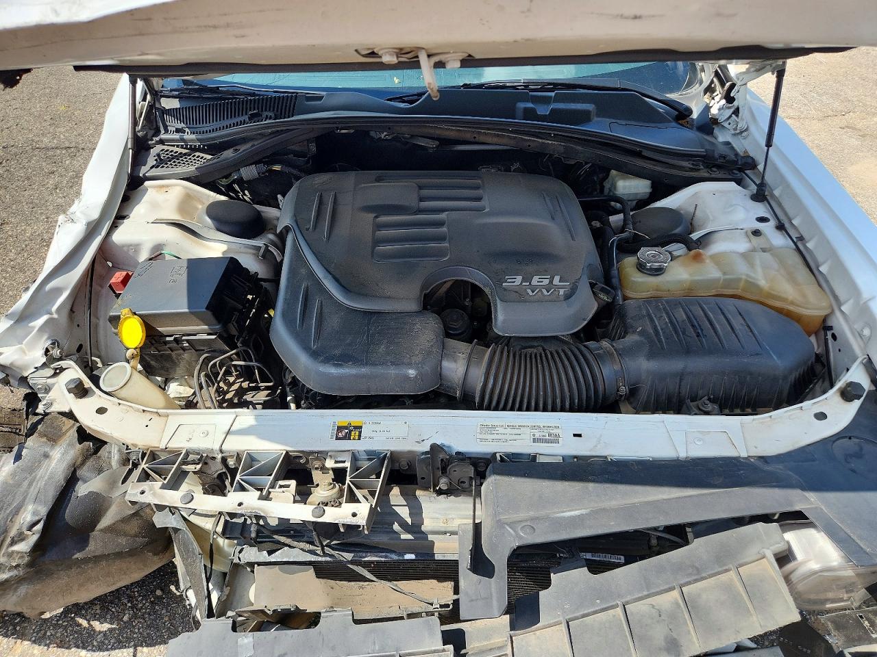 2014 Dodge Challenger Sxt White vin: 2C3CDYAGXEH230003