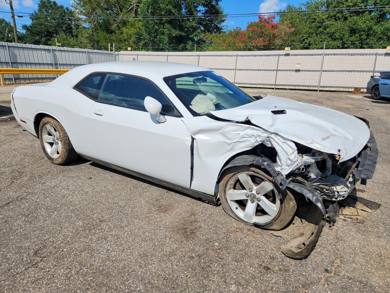 2014 Dodge Challenger Sxt White vin: 2C3CDYAGXEH230003