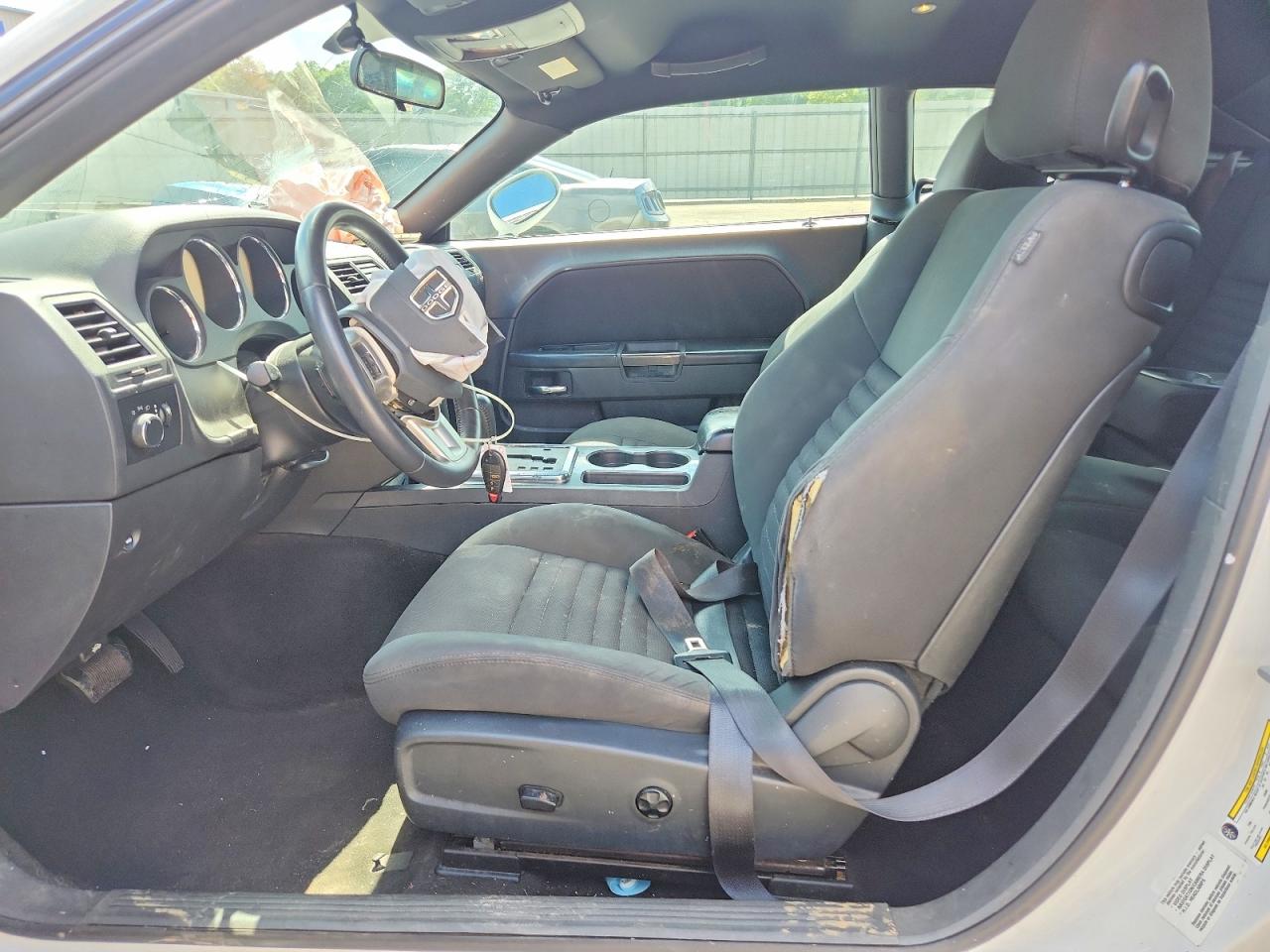 2014 Dodge Challenger Sxt White vin: 2C3CDYAGXEH230003