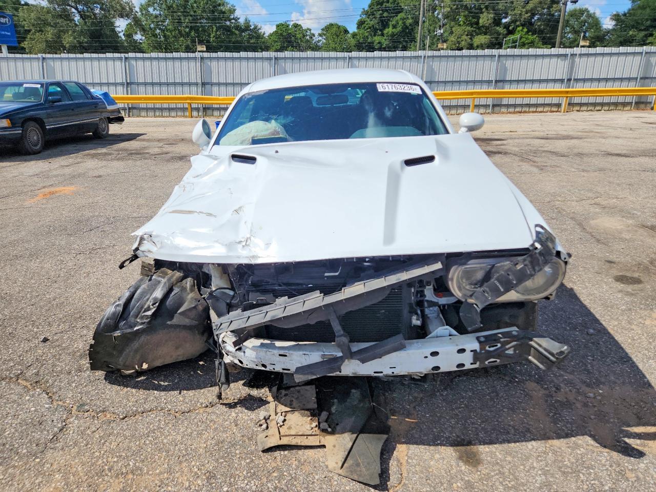 2014 Dodge Challenger Sxt White vin: 2C3CDYAGXEH230003