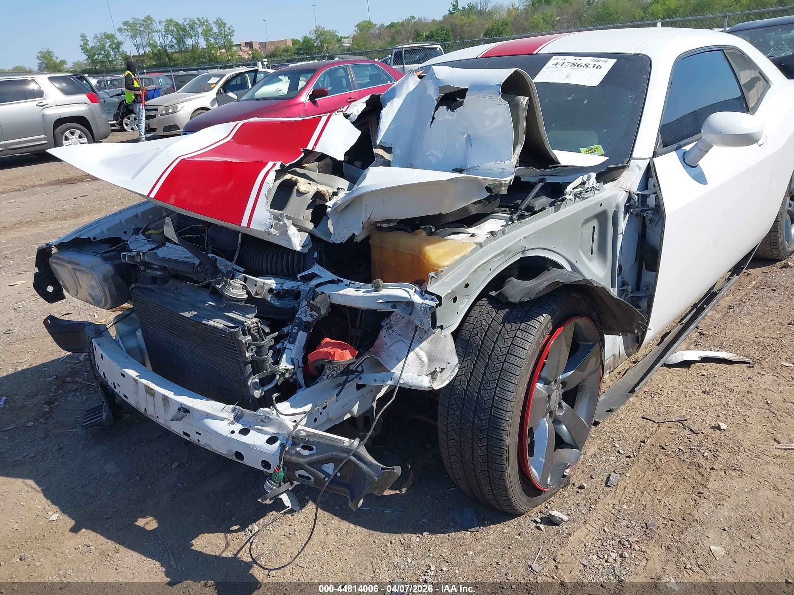 2014 Dodge Challenger Sxt White vin: 2C3CDYAGXEH299256