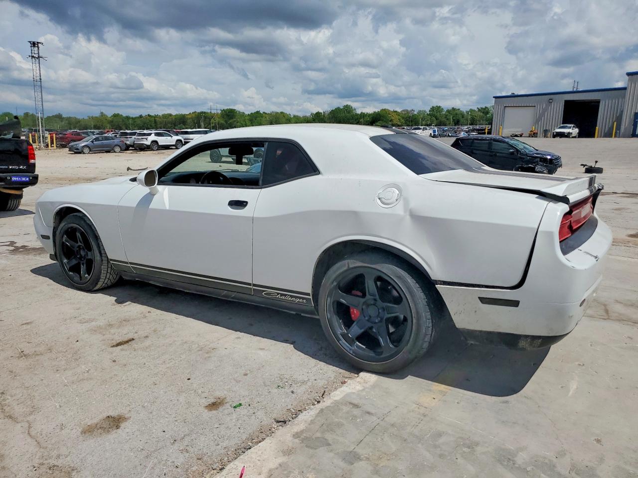 2014 Dodge Challenger R White vin: 2C3CDYBT1EH108898