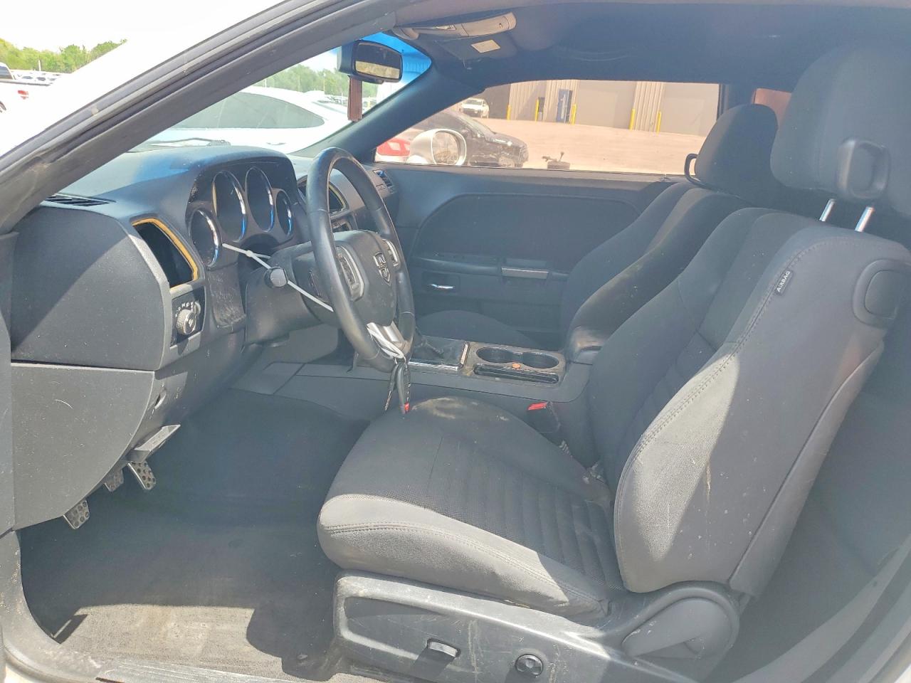 2014 Dodge Challenger R White vin: 2C3CDYBT1EH108898