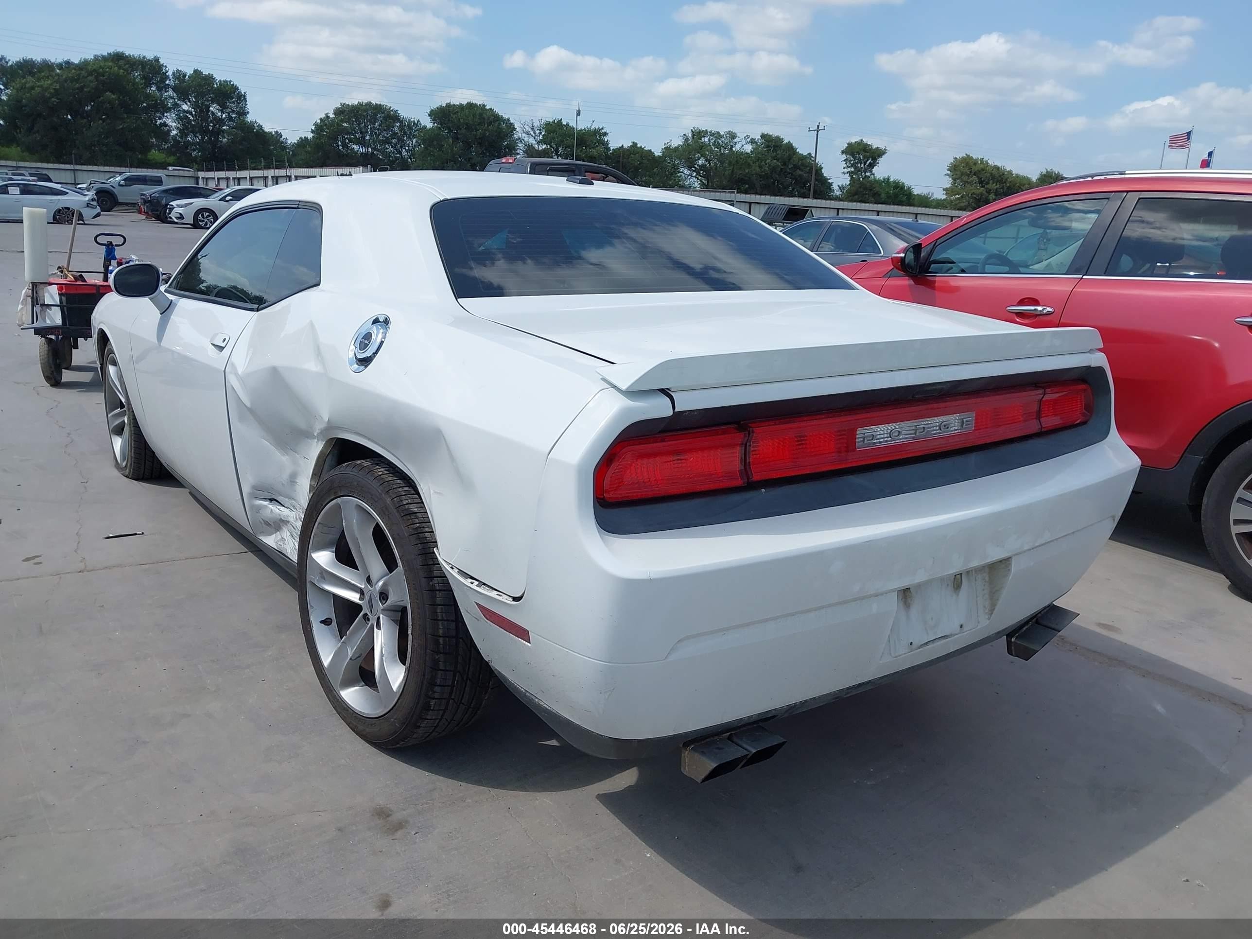 2013 Dodge Challenger R/t White vin: 2C3CDYBT3DH712726