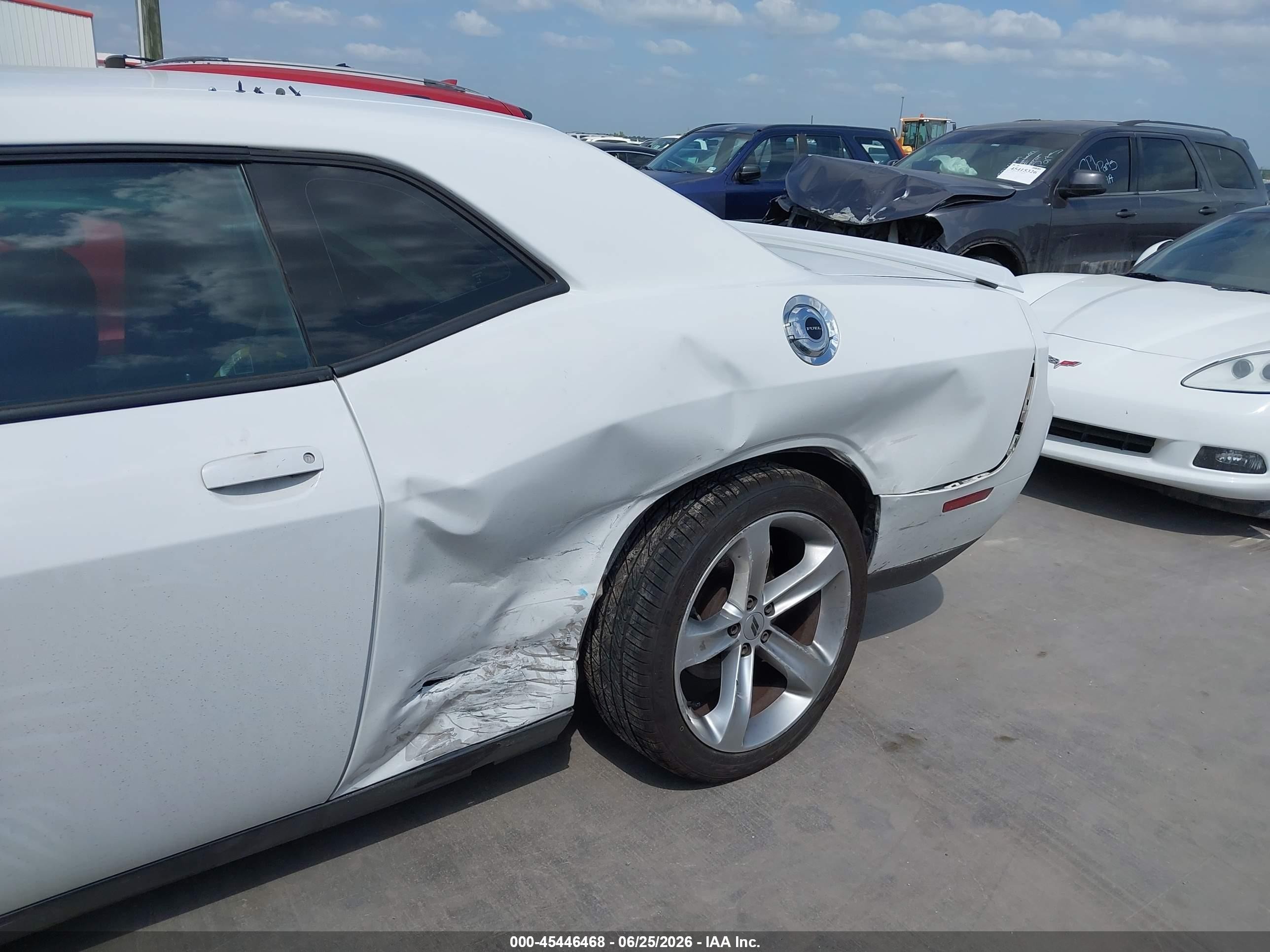 2013 Dodge Challenger R/t White vin: 2C3CDYBT3DH712726