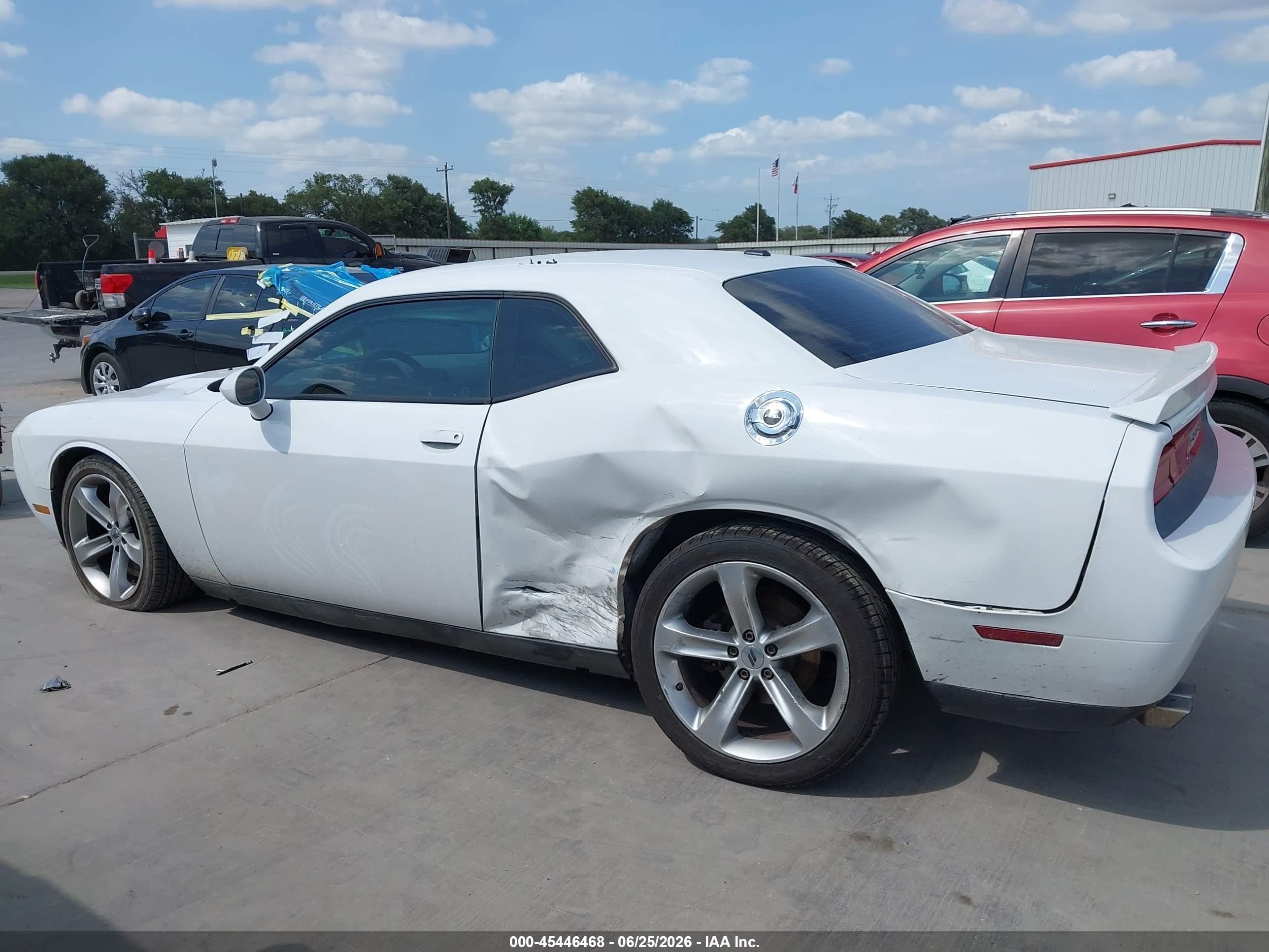 2013 Dodge Challenger R/t White vin: 2C3CDYBT3DH712726