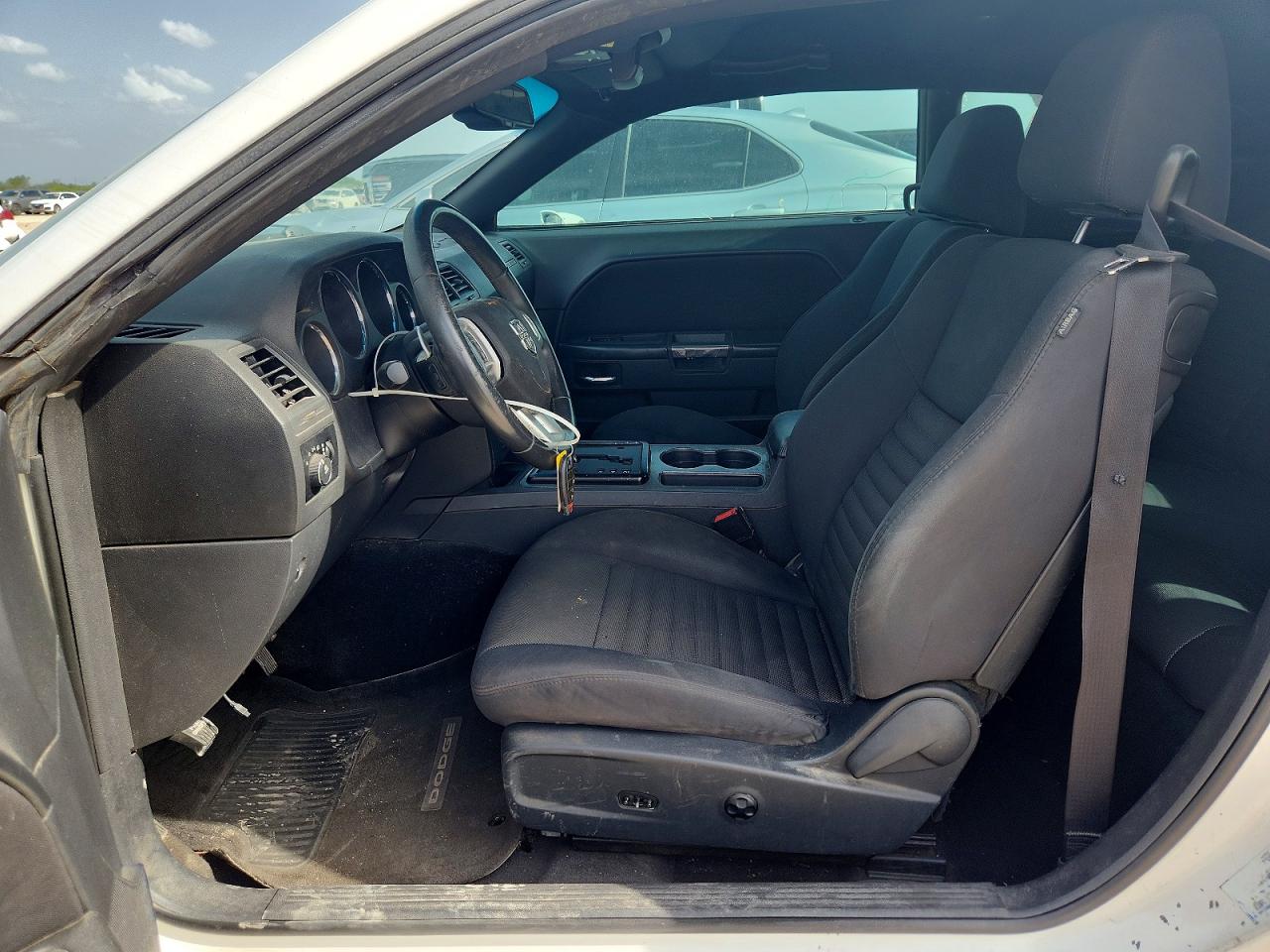 2013 Dodge Challenger R/t White vin: 2C3CDYBT4DH629029