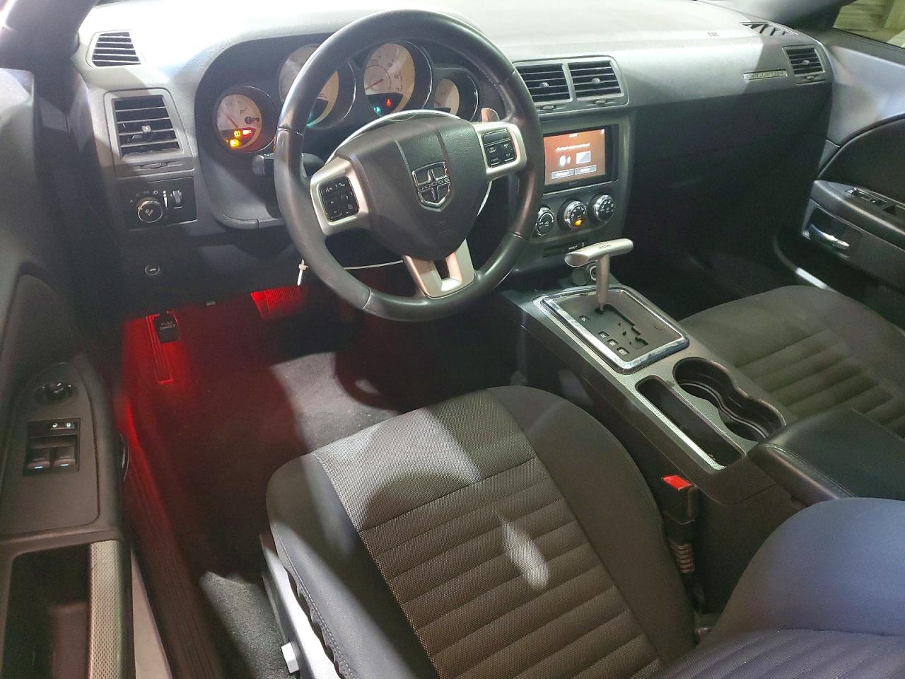 2013 Dodge Challenger R/t White vin: 2C3CDYBT5DH710301