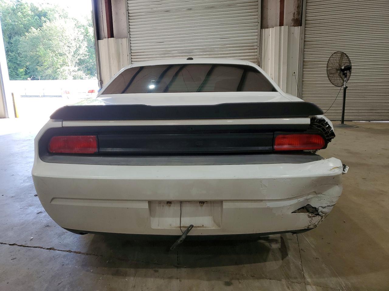 2013 Dodge Challenger R/t White vin: 2C3CDYBT5DH710301