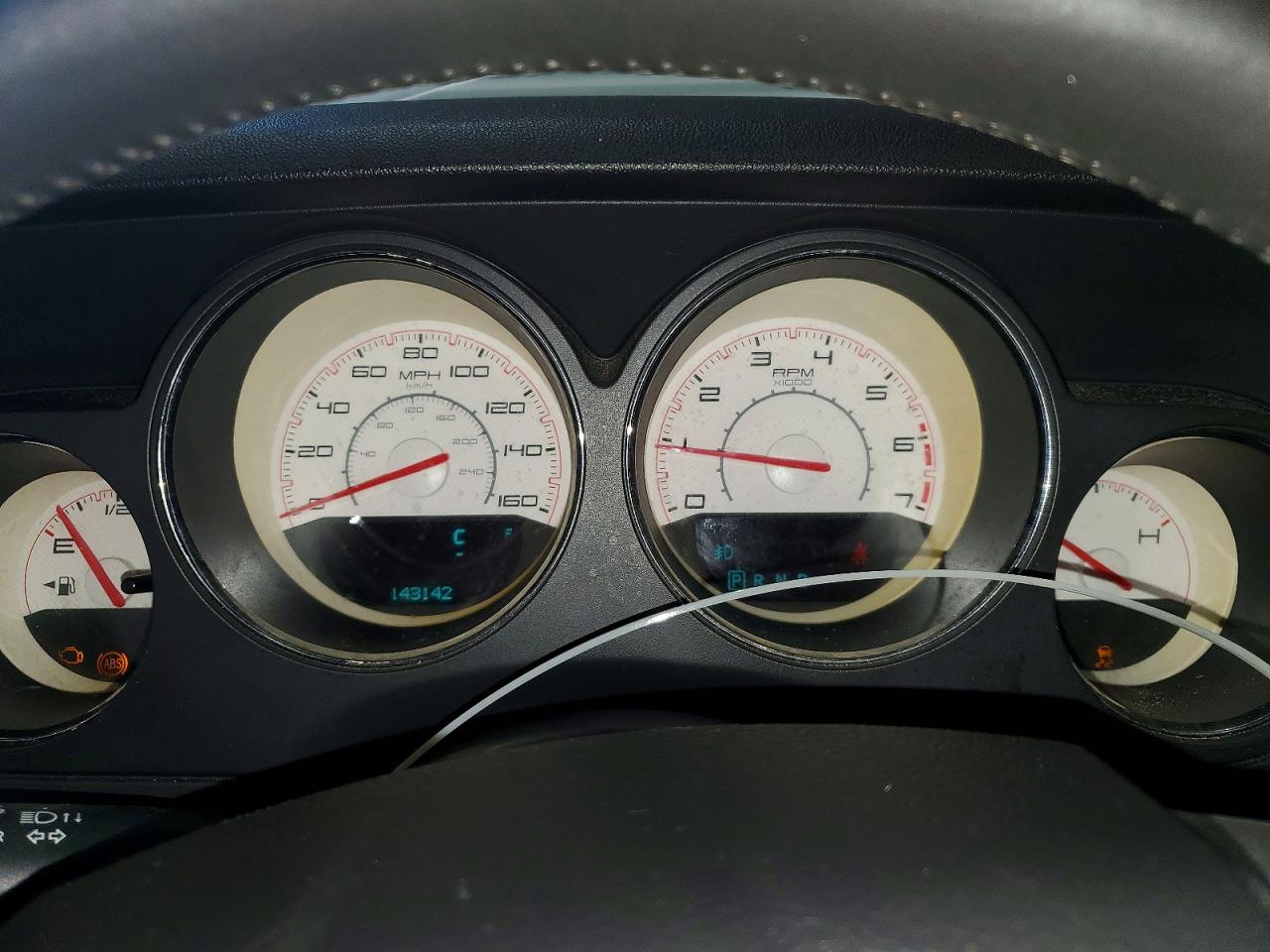 2013 Dodge Challenger R/t White vin: 2C3CDYBT5DH710301