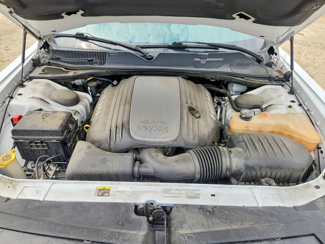 2014 Dodge Challenger R/t White vin: 2C3CDYBT5EH196824