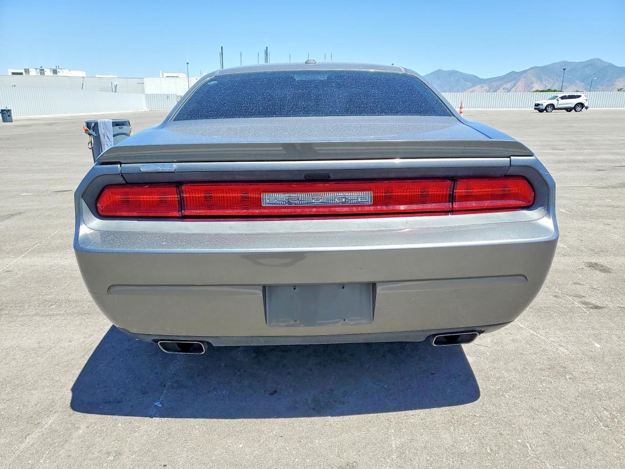 2012 Dodge Challenger R Угольный vin: 2C3CDYBT6CH173985