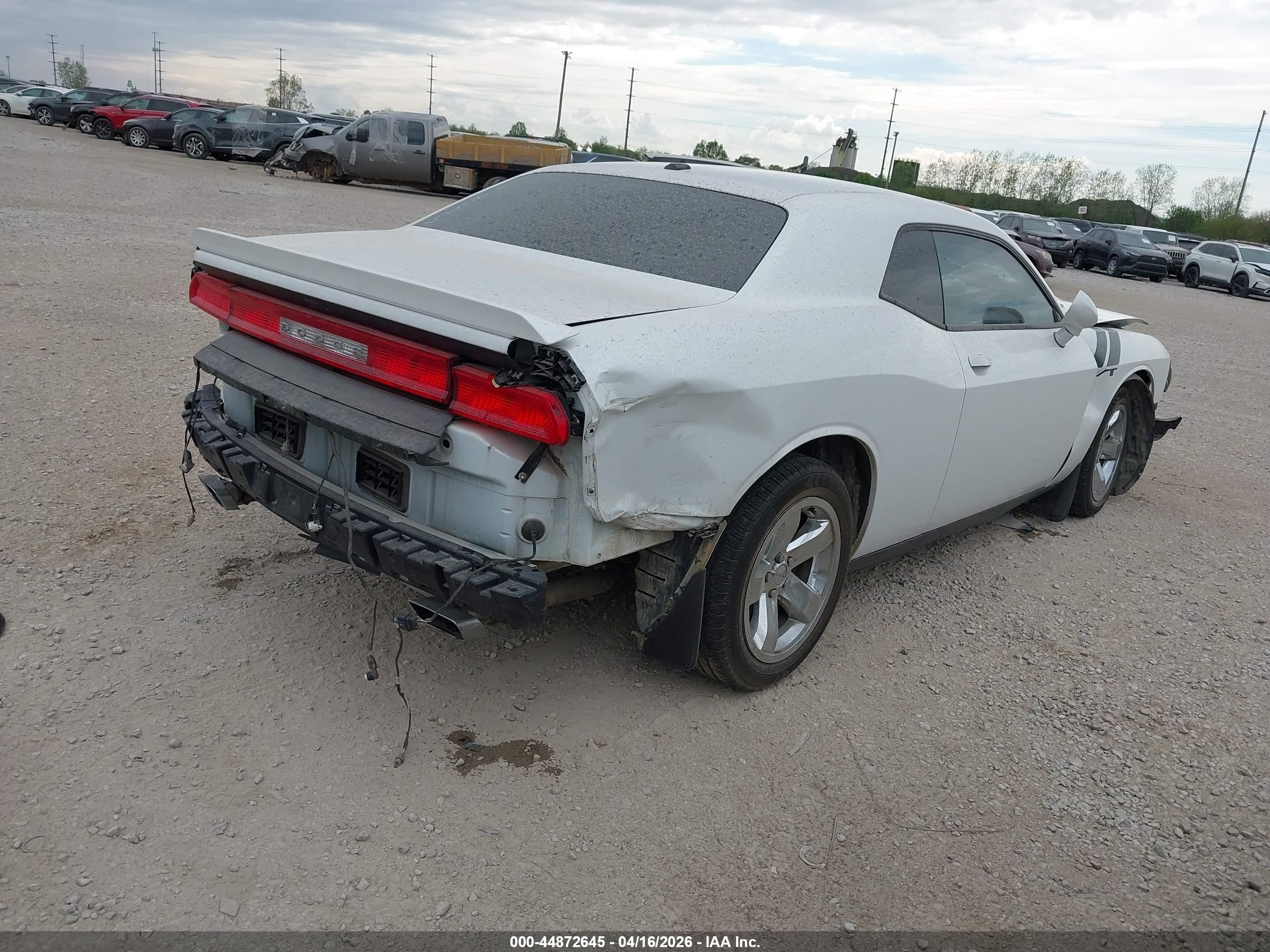 2014 Dodge Challenger R/t Plus White vin: 2C3CDYBT7EH214885