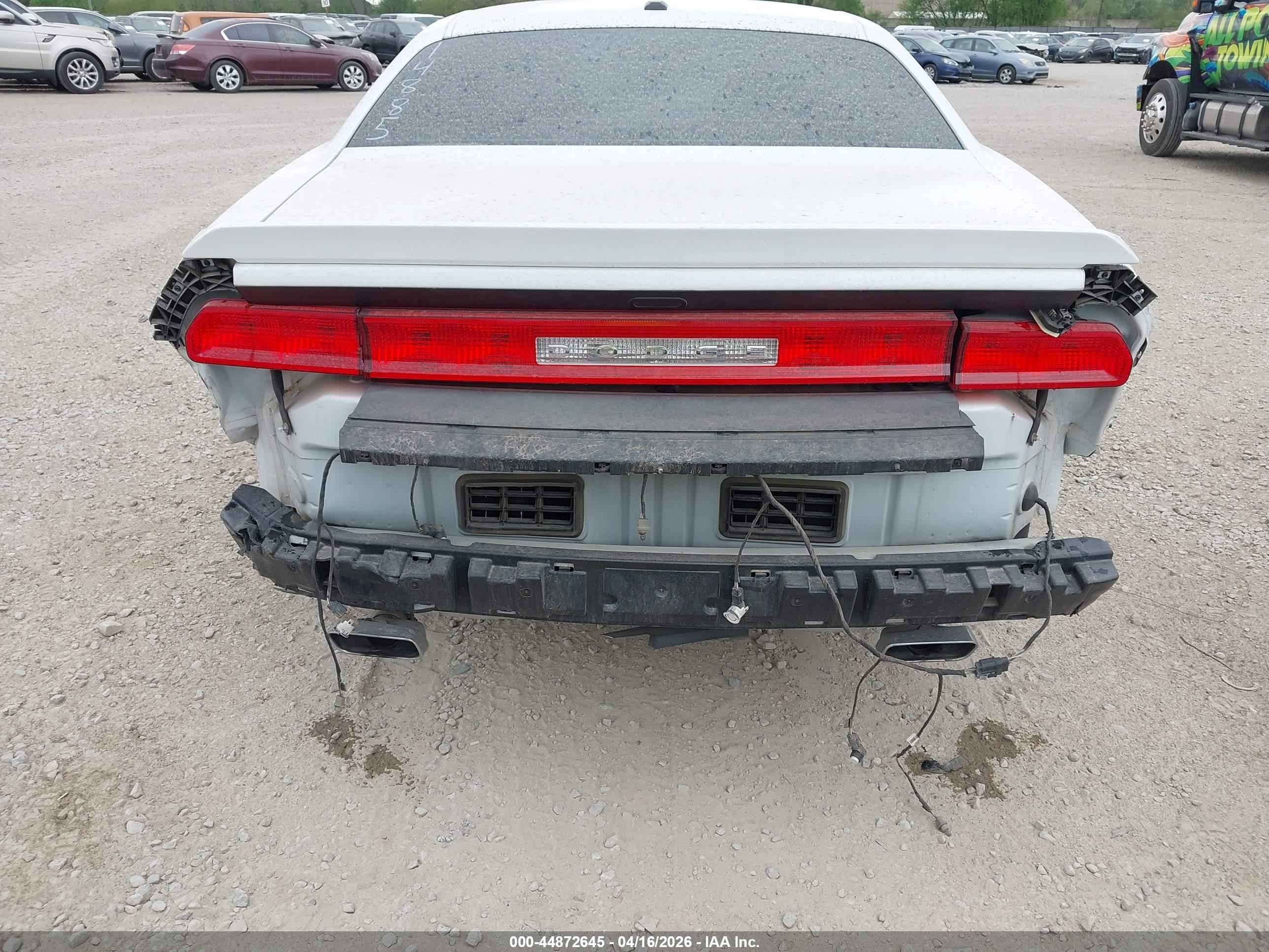 2014 Dodge Challenger R/t Plus White vin: 2C3CDYBT7EH214885