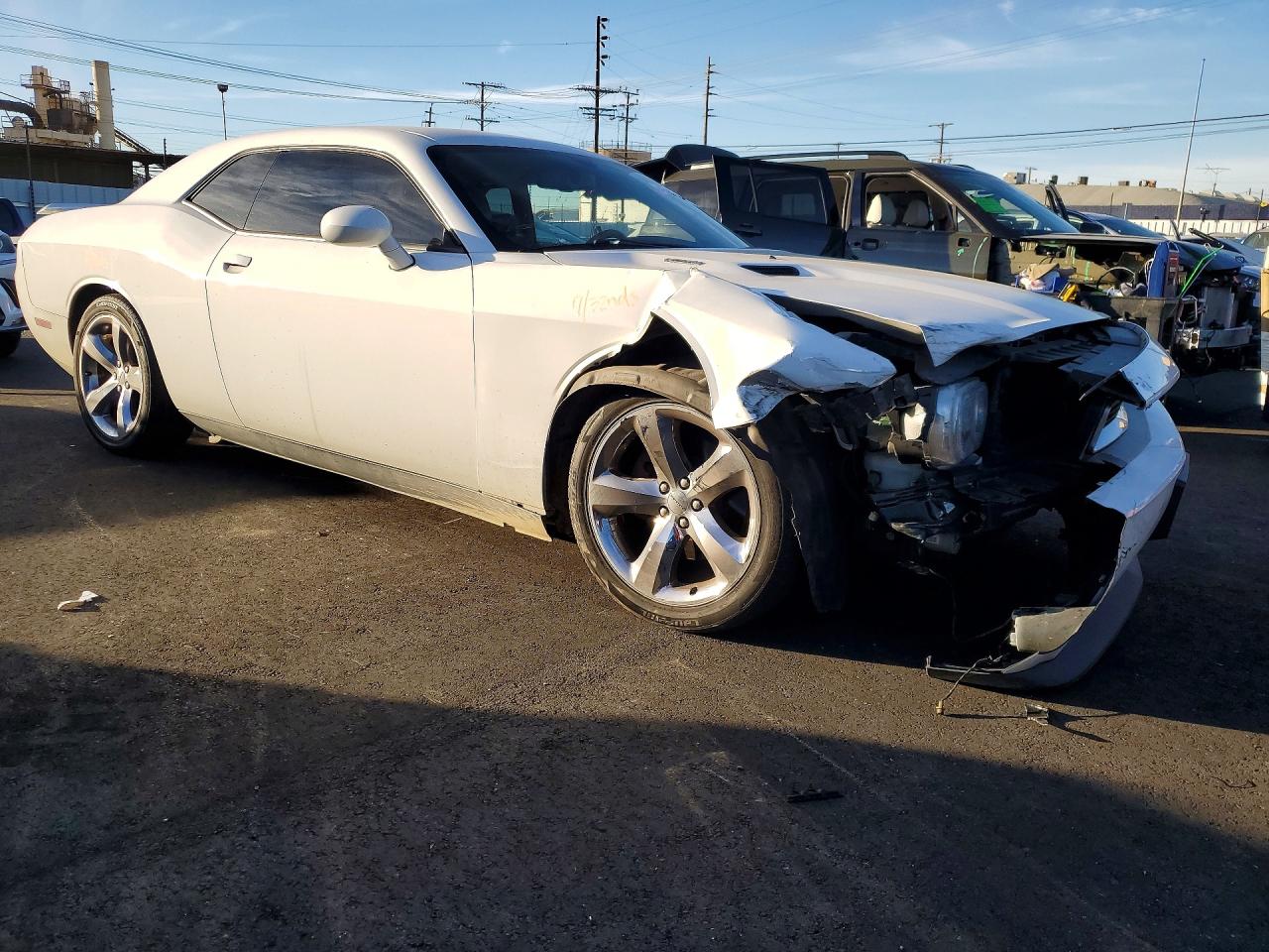 2012 Dodge Challenger R White vin: 2C3CDYBT8CH280214