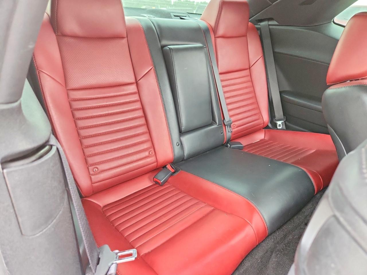 2013 Dodge Challenger R Black vin: 2C3CDYBT8DH676046
