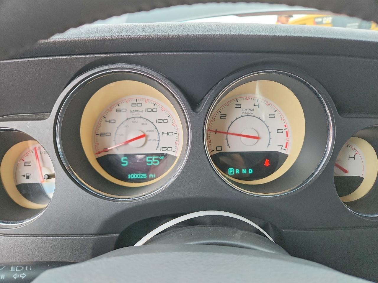 2014 Dodge Challenger R Red vin: 2C3CDYBT8EH186370